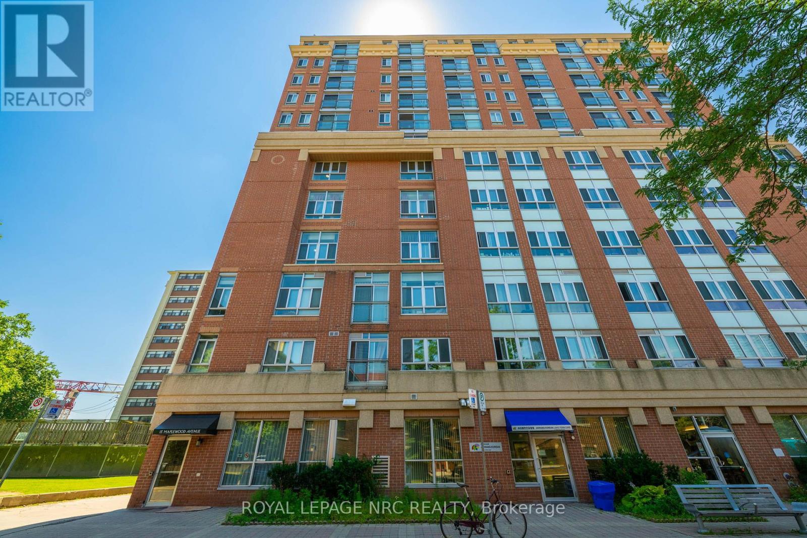 Ph 6 - 15 Maplewood Avenue, Toronto, Ontario  M6C 4B4 - Photo 1 - C13569798