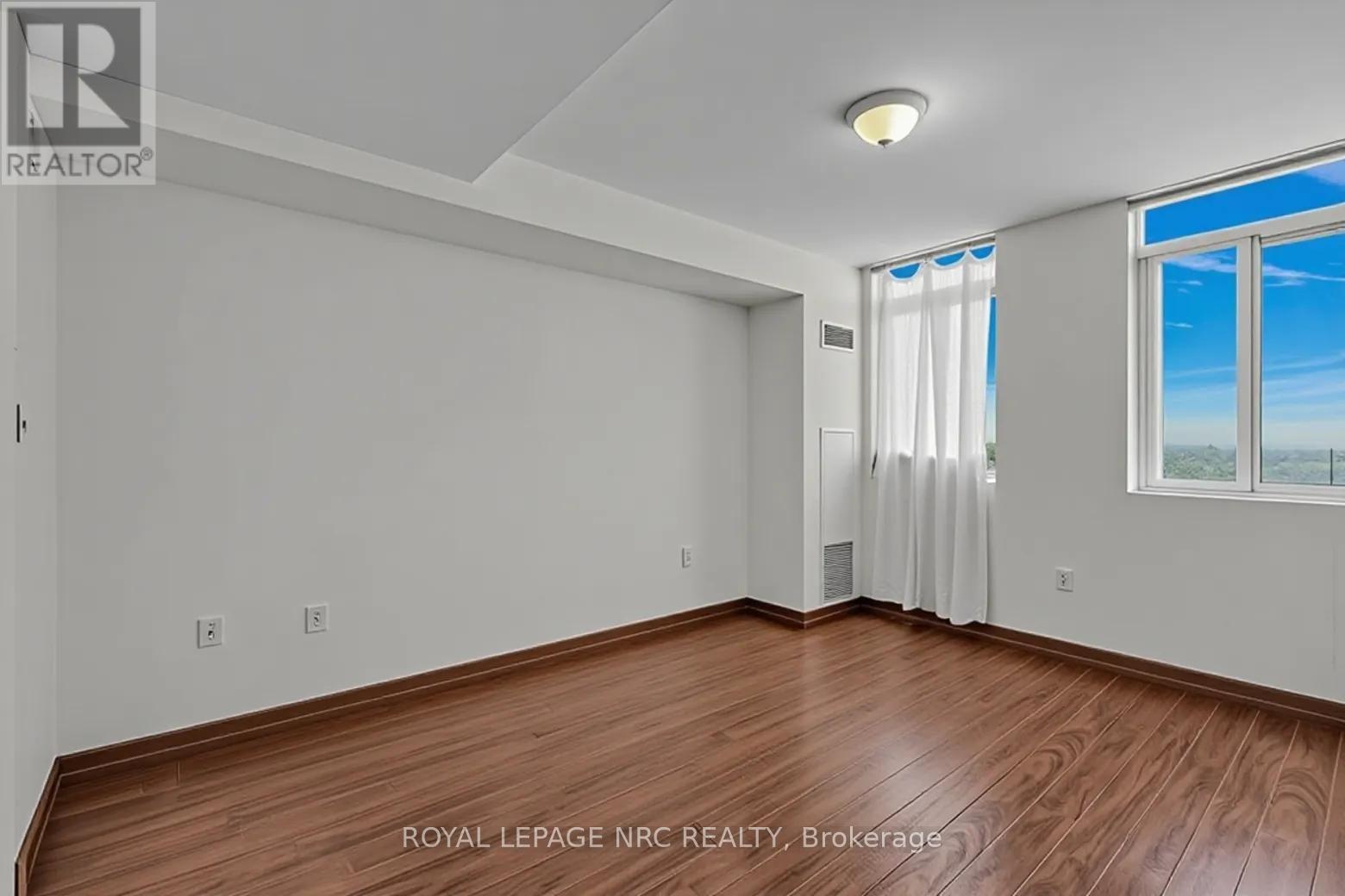 Ph 6 - 15 Maplewood Avenue, Toronto, Ontario  M6C 4B4 - Photo 29 - C13569798