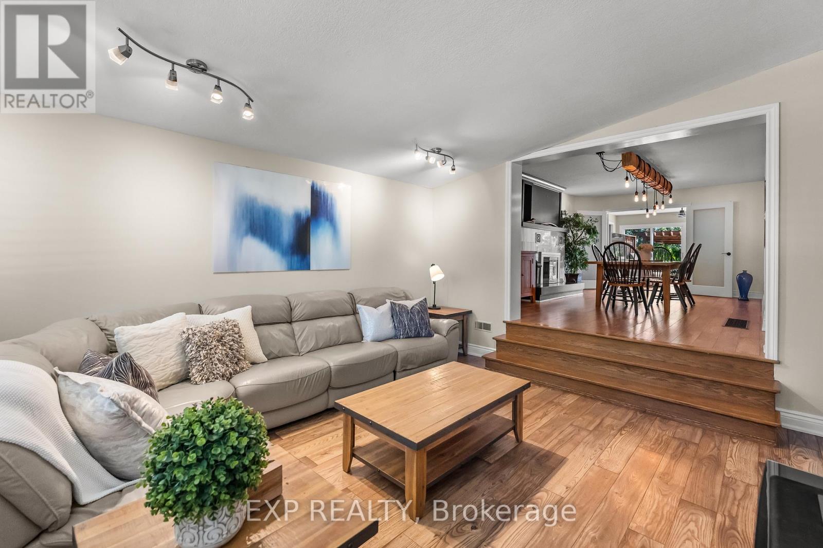 9 Stella Street, Pelham, Ontario  L3E 0T6 - Photo 8 - X13570150
