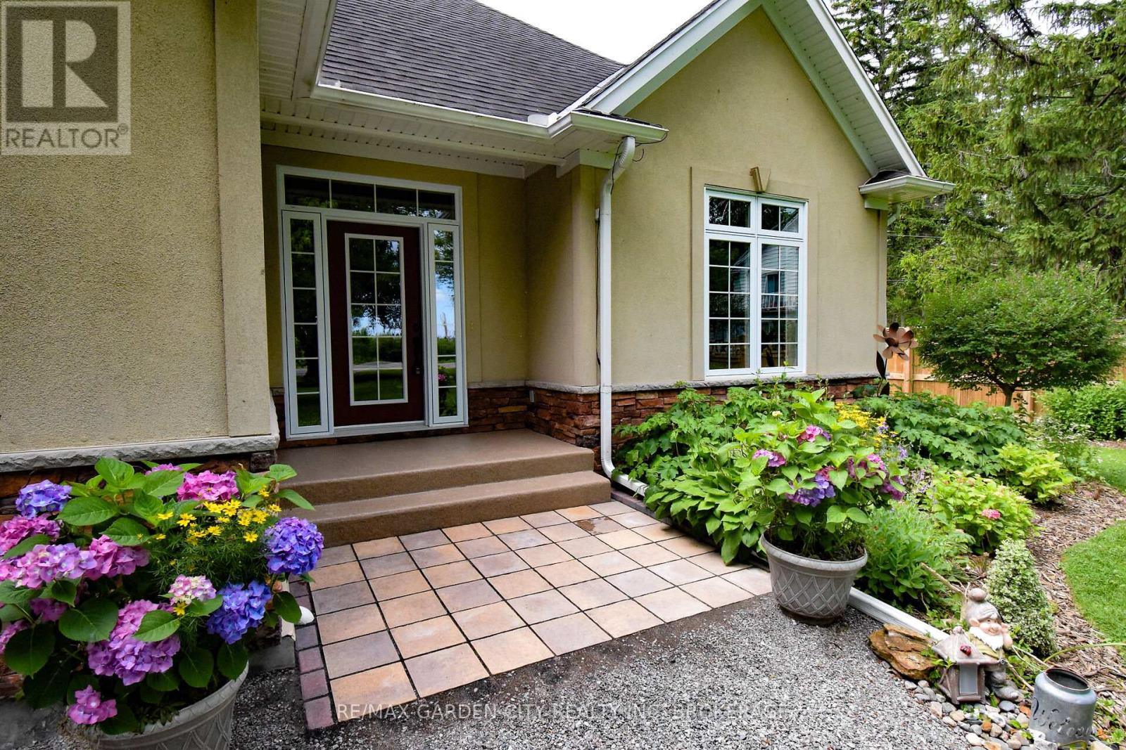 3089 Niagara River Parkway, Fort Erie, Ontario  L0S 1S0 - Photo 4 - X13570354