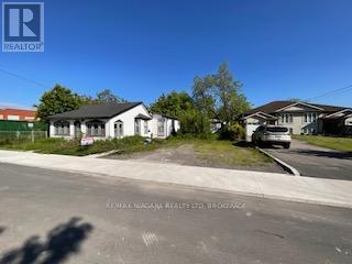 18 Phelps Street, St. Catharines, Ontario  L2P 2H4 - Photo 2 - X13570884