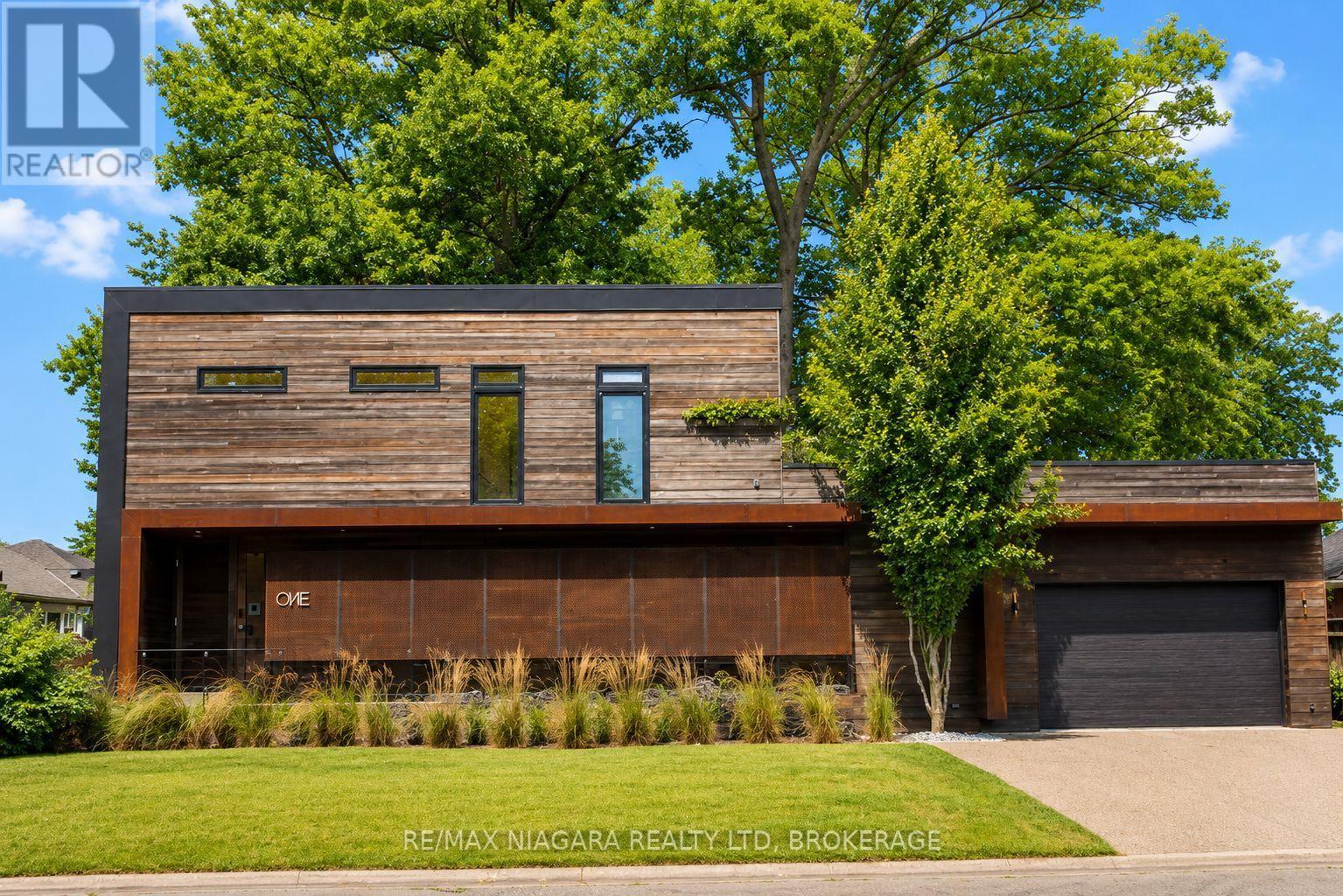 1 Timber Lane, St. Catharines, Ontario  L2N 7R7 - Photo 1 - X13572750