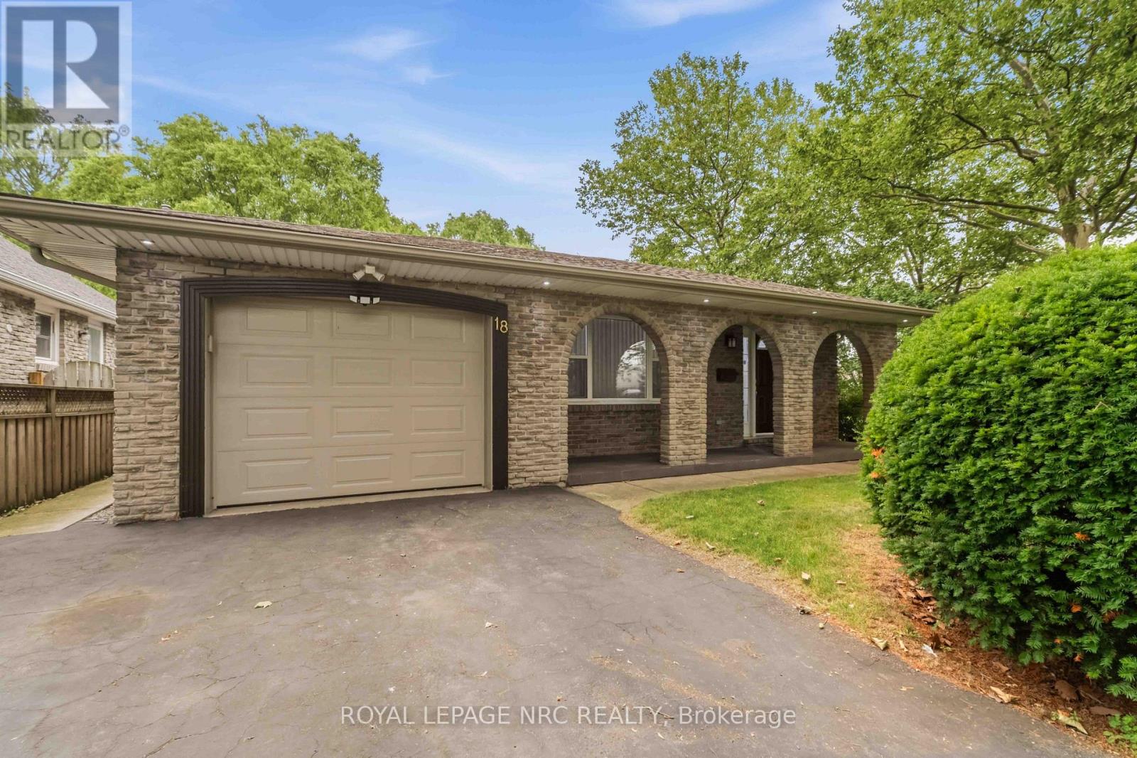 18 October Drive, St. Catharines, Ontario  L2N 6T2 - Photo 1 - X13575188