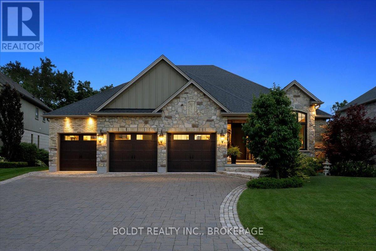 36 Philmori Boulevard, Pelham, Ontario  L0S 1E5 - Photo 1 - X13575634