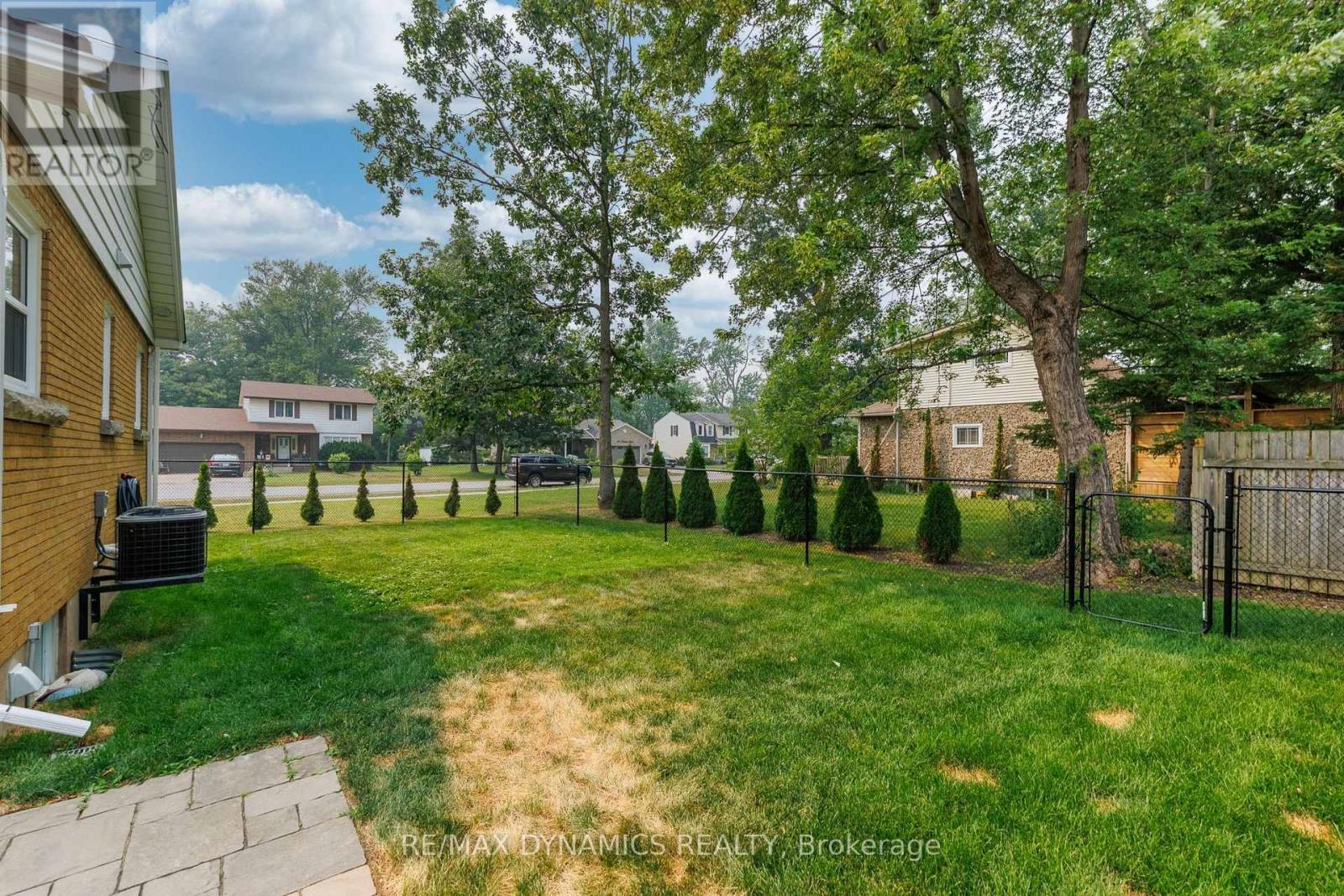 586 Lakeside Road, Fort Erie, Ontario  L2A 4Y2 - Photo 14 - X13581006