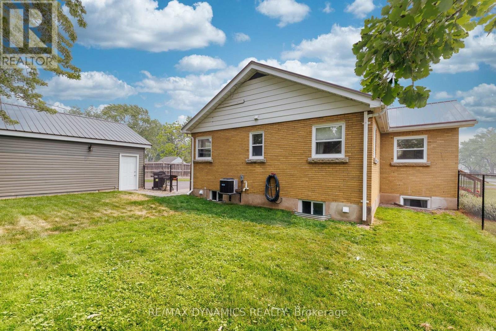 586 Lakeside Road, Fort Erie, Ontario  L2A 4Y2 - Photo 15 - X13581006