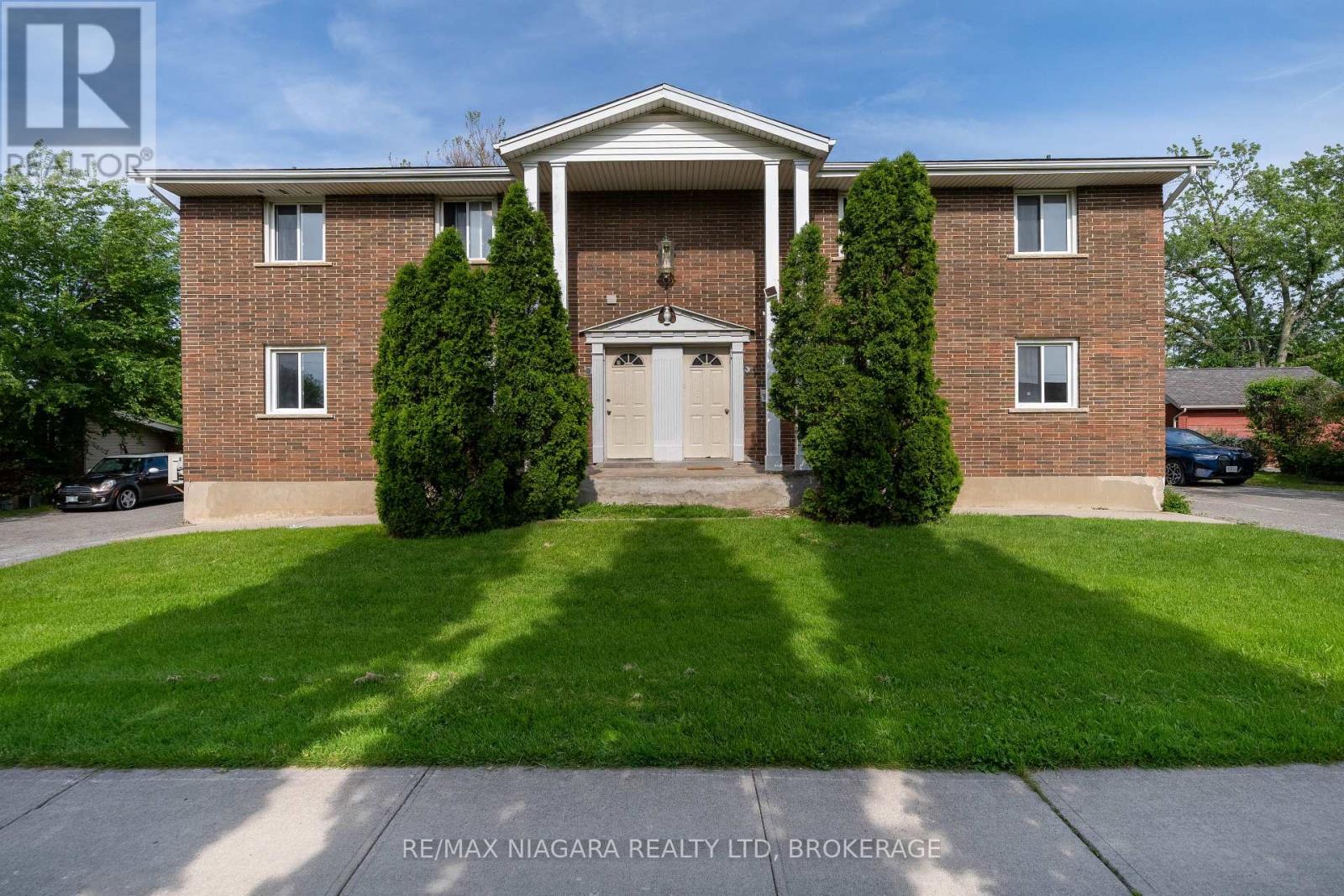 293-295 Glenridge Avenue, St. Catharines, Ontario  L2T 3K5 - Photo 1 - X13581852