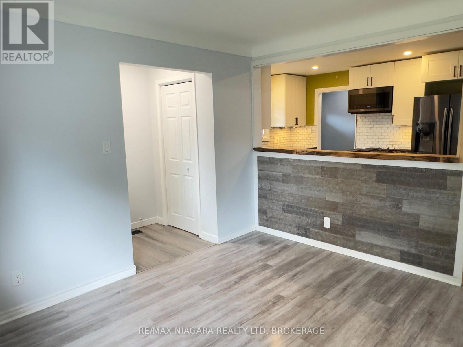 8 Lakehurst Drive, St. Catharines, Ontario  L2N 4C2 - Photo 6 - X13586684