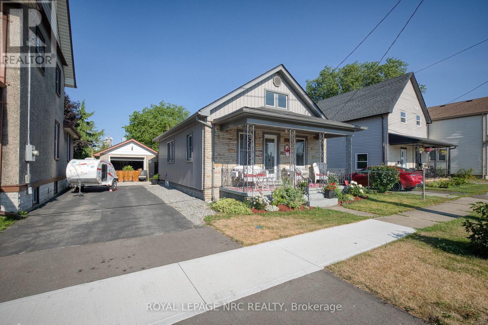 294 Davis Street, Port Colborne, Ontario  L3K 1Z4 - Photo 1 - X13587010