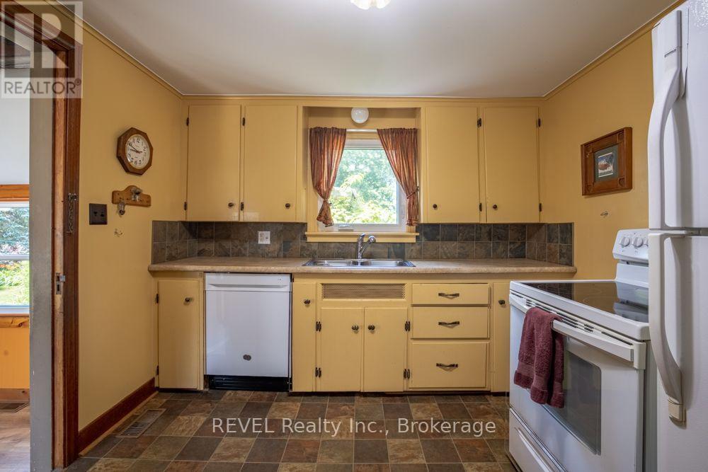 247 Nicolas Road, Fort Erie, Ontario  L0S 1N0 - Photo 8 - X13587438