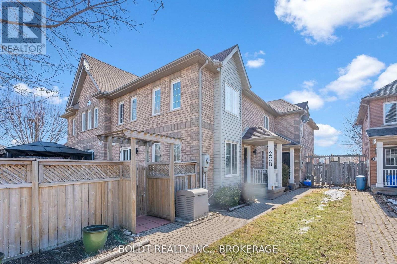 20 B Brown Drive, St. Catharines, Ontario  L2S 3Z4 - Photo 1 - X13587574