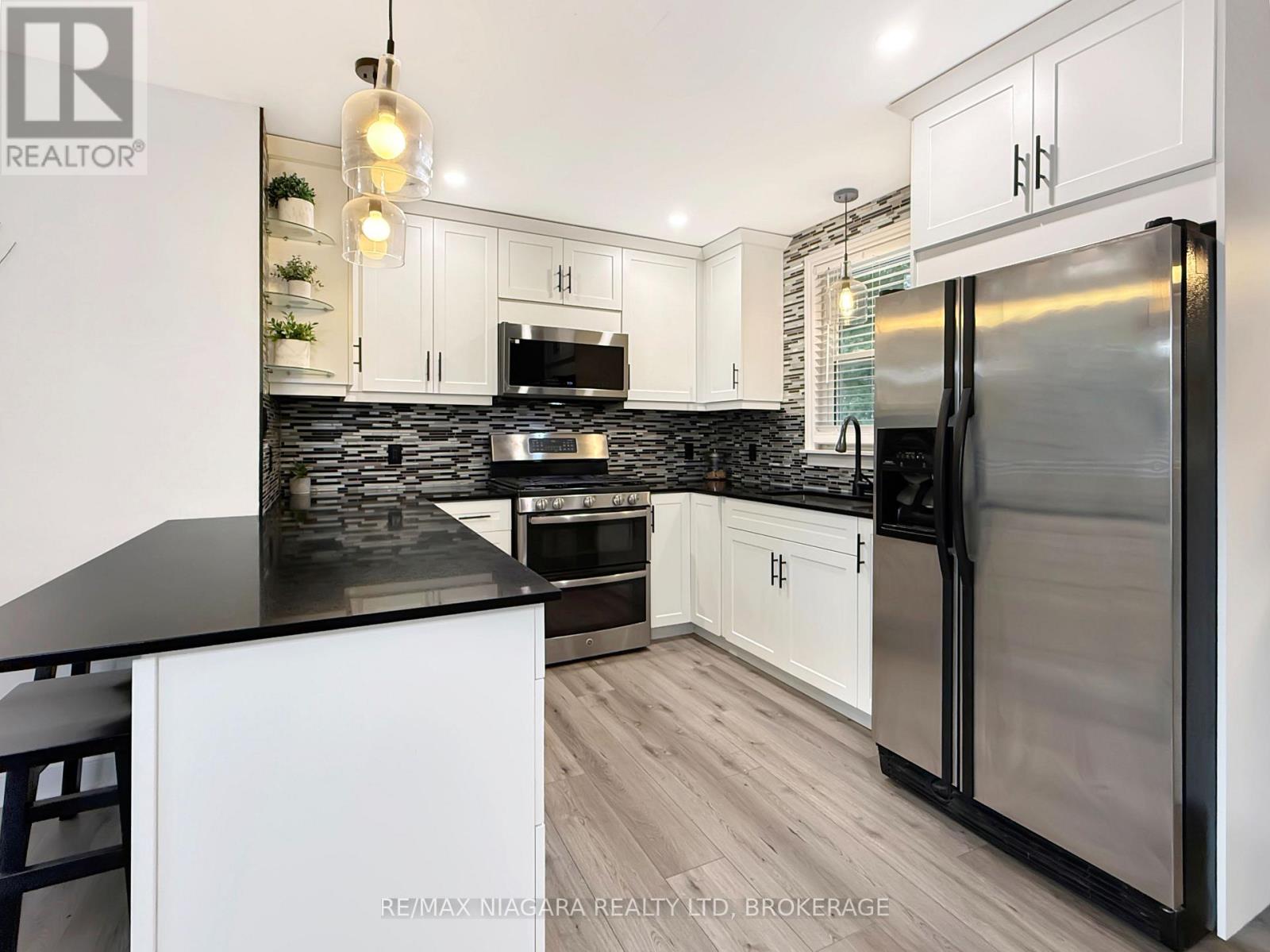 222 Ridgeway Road, Fort Erie, Ontario  L0S 1B0 - Photo 4 - X13593382