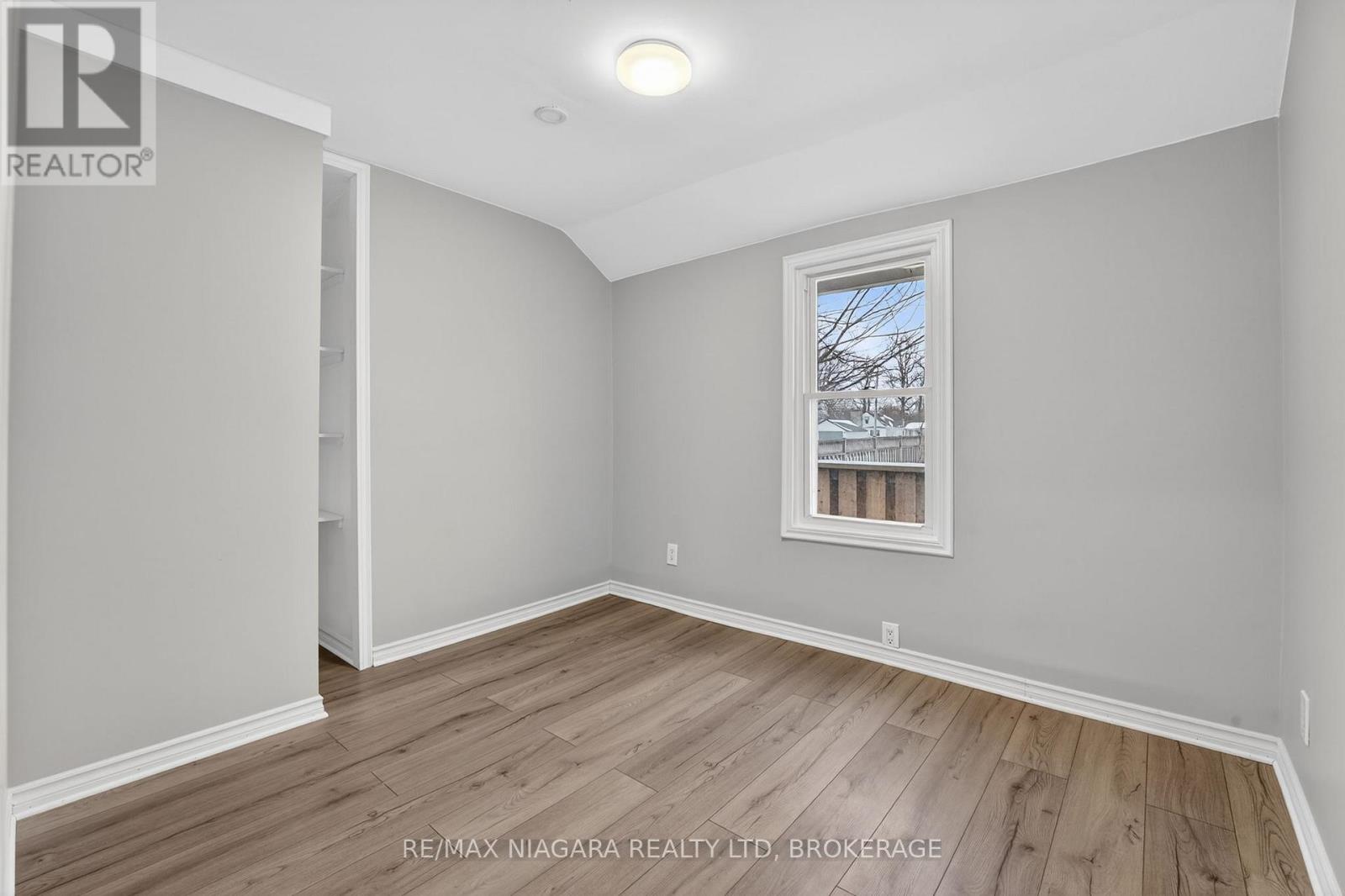 40 Longtent Avenue, Fort Erie, Ontario  L2A 1E3 - Photo 7 - X13593630