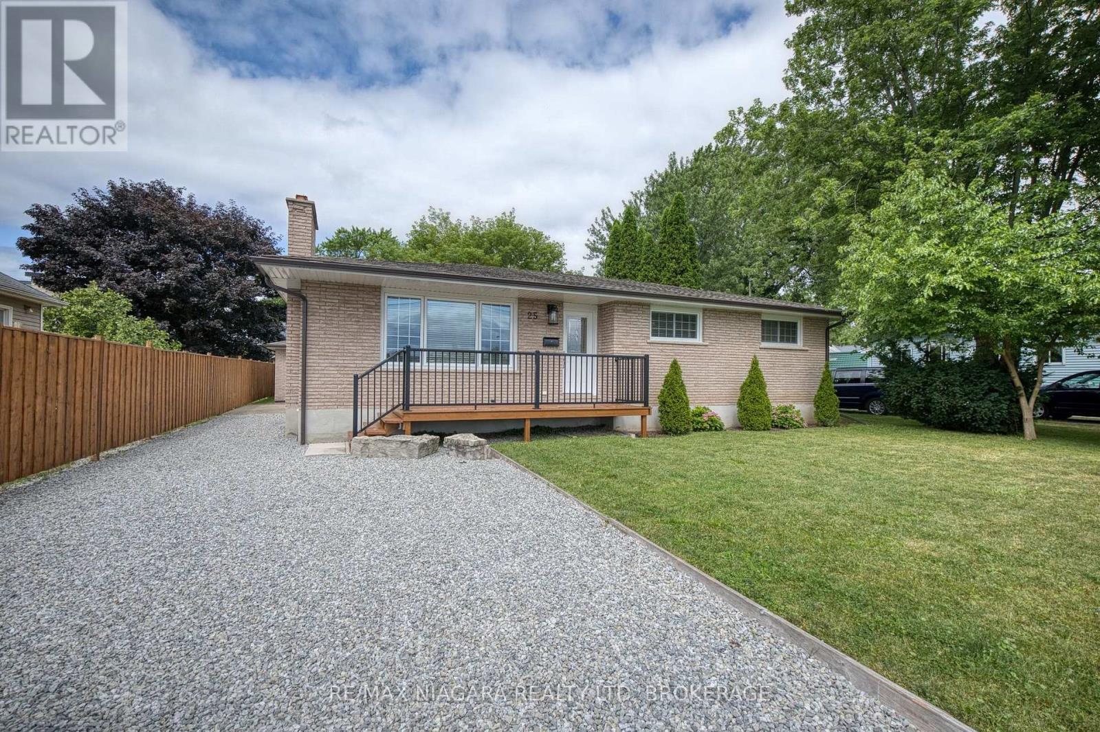 25 Rice Road, Welland, Ontario  L3C 2V4 - Photo 1 - X13595386