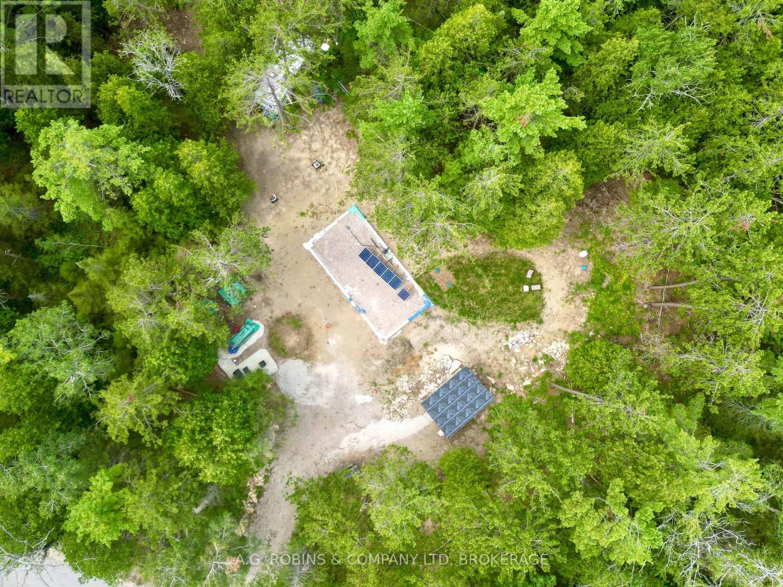 262 Johnsons Harbour Road, Northern Bruce Peninsula, Ontario  N0H 2R0 - Photo 1 - X13596078