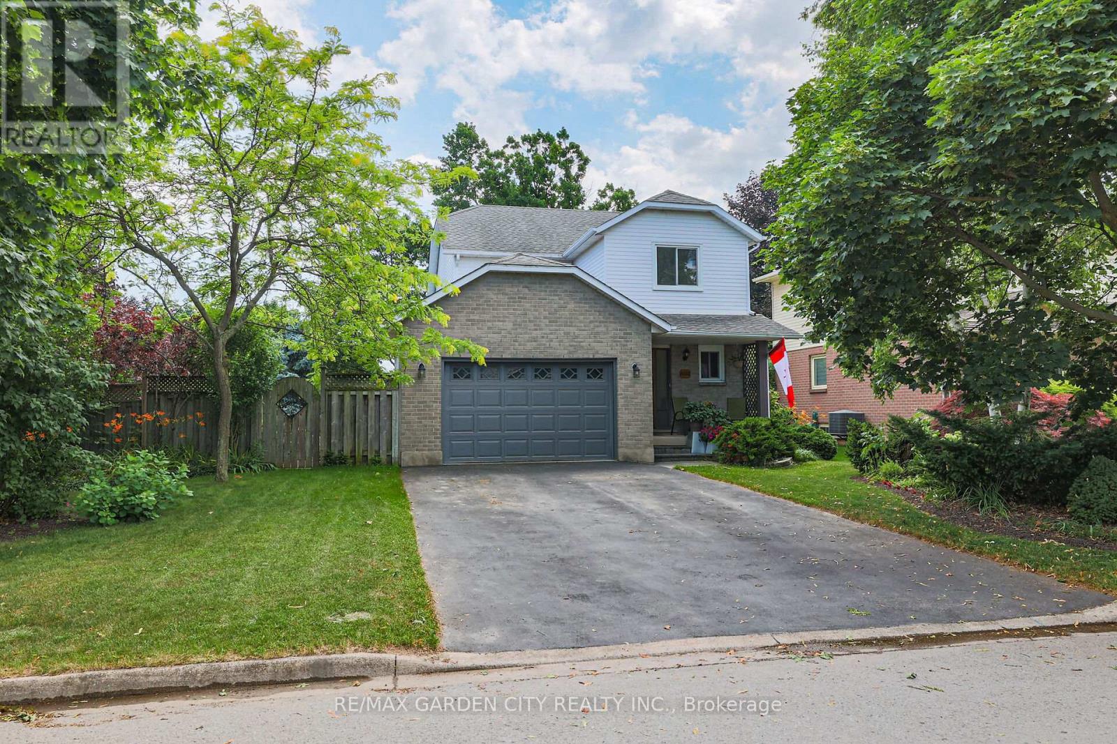 4542 Ivy Gardens Crescent, Lincoln, Ontario  L3J 0B3 - Photo 1 - X13599962