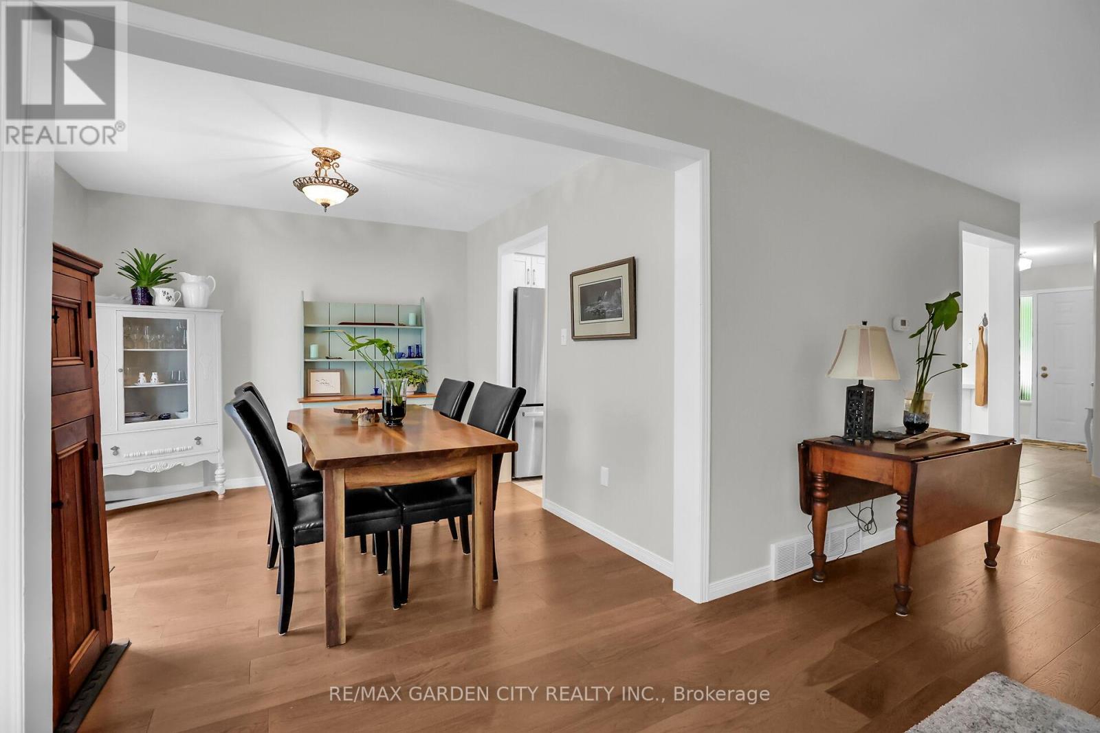 4542 Ivy Gardens Crescent, Lincoln, Ontario  L3J 0B3 - Photo 7 - X13599962