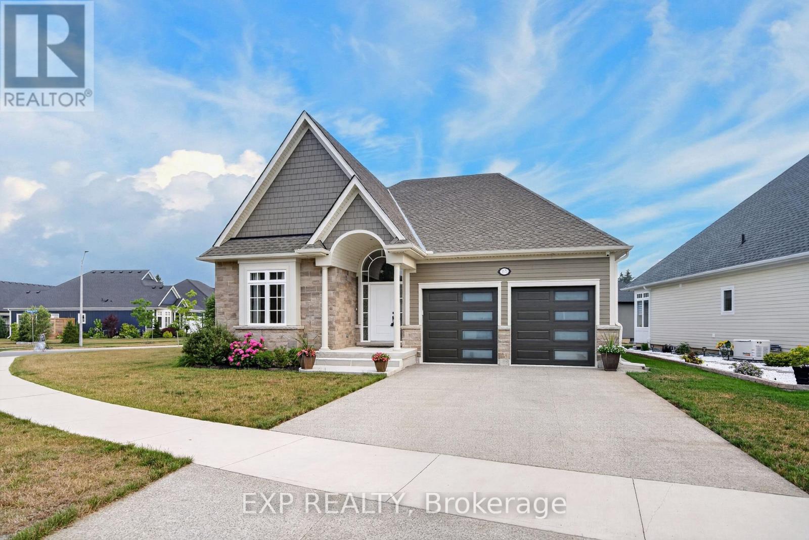 3571 Whispering Woods Trail, Fort Erie, Ontario  L0S 1N0 - Photo 1 - X13600322
