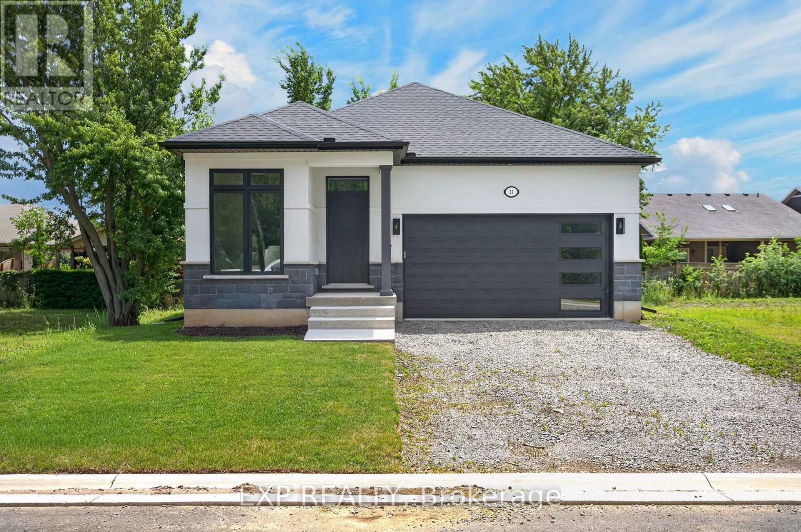 11 Stickles Street, Pelham, Ontario  L3C 3C3 - Photo 1 - X13600348