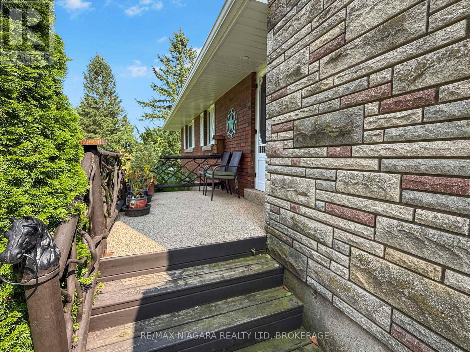 2223 Turner Road, Thorold, Ontario  L3B 5N5 - Photo 3 - X13601030