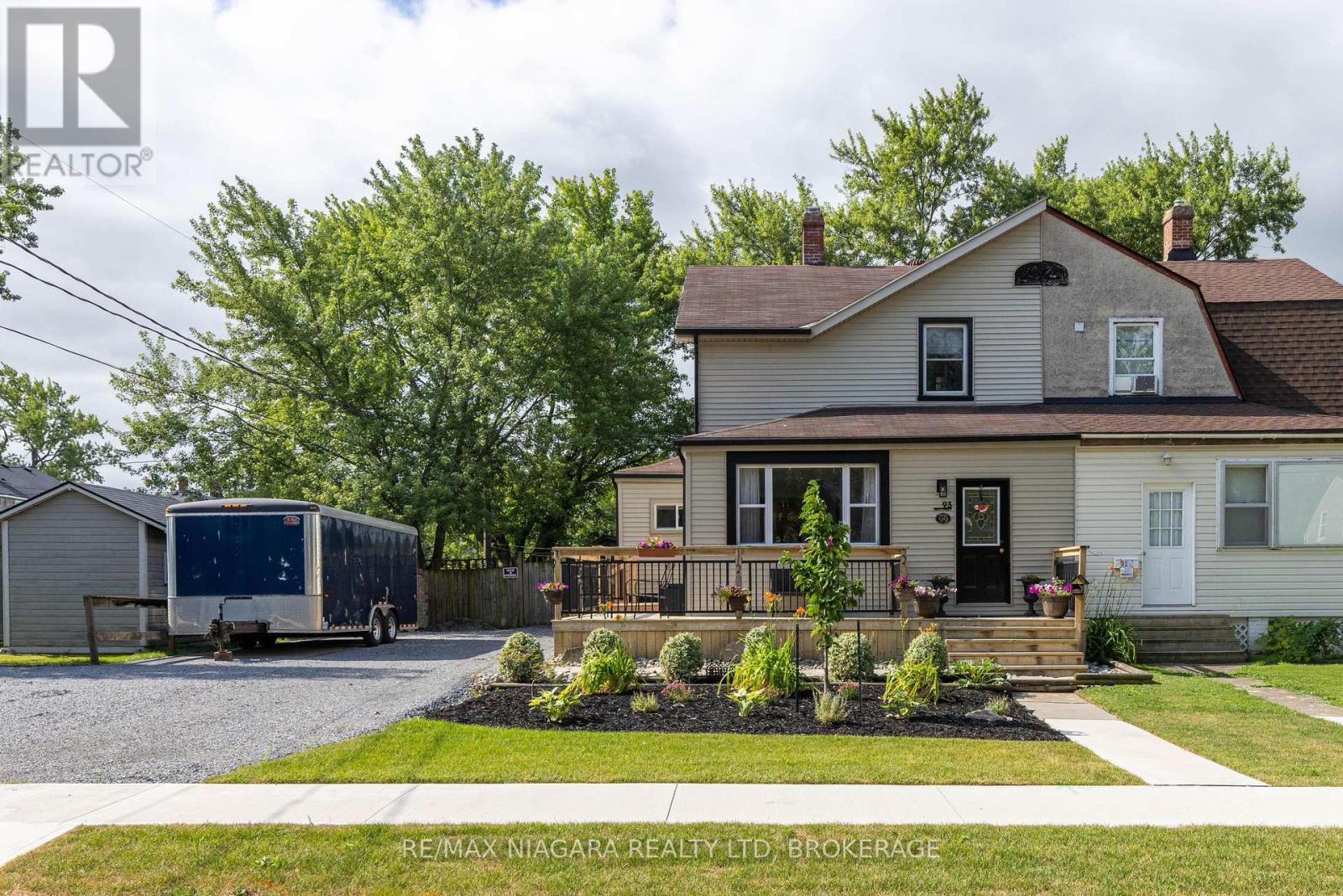 93 First Street, Welland, Ontario  L3B 4R8 - Photo 1 - X13601512