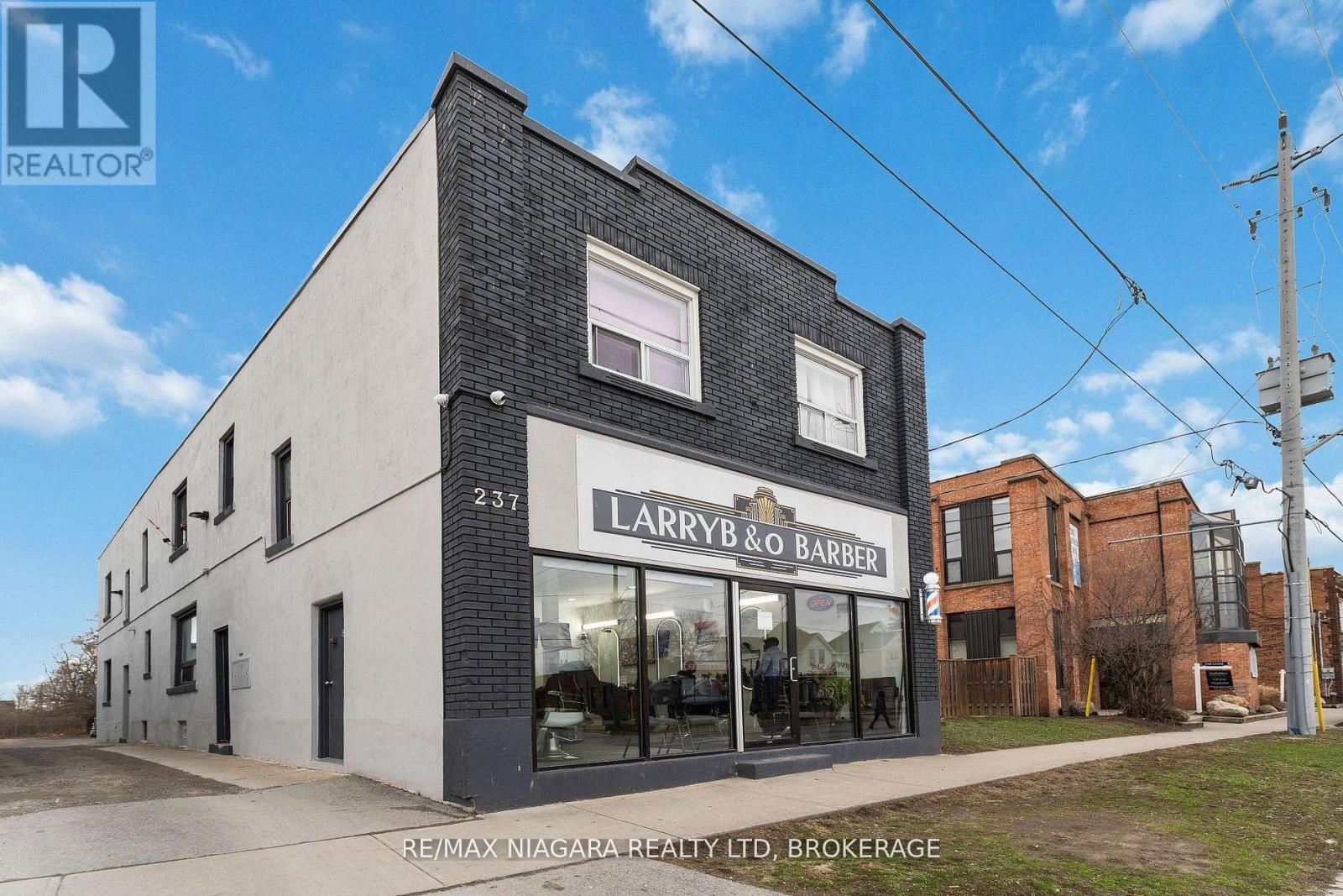 1 - 237 Church Street N, St. Catharines, Ontario  L2R 3E8 - Photo 2 - X13602978