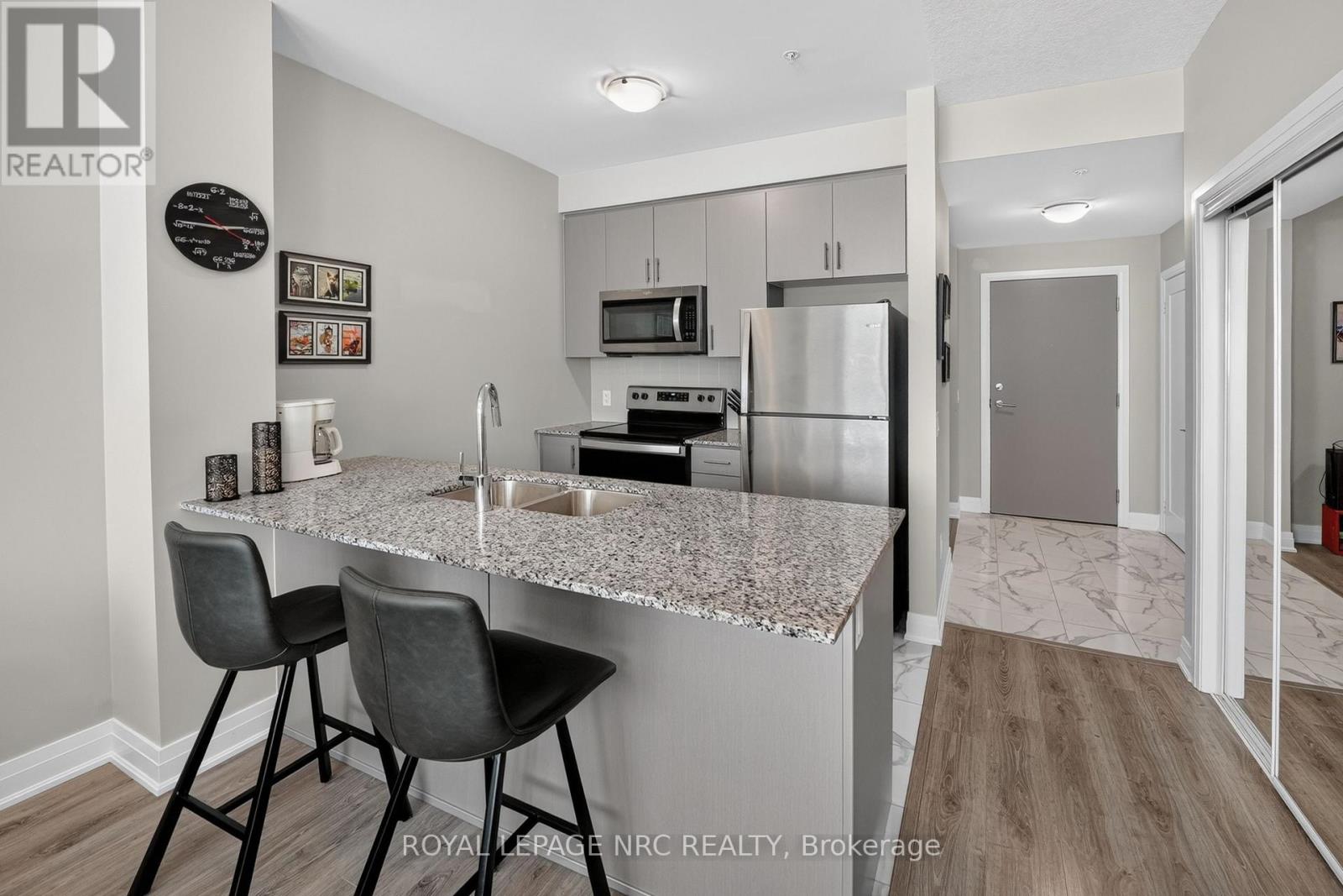 232 - 16 Concord Place, Grimsby, Ontario  L3M 0J1 - Photo 6 - X13603404