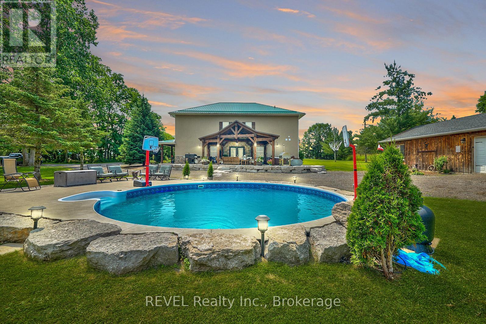 9695 Grassy Brook Road, Niagara Falls, Ontario  L0S 1K0 - Photo 1 - X13604024