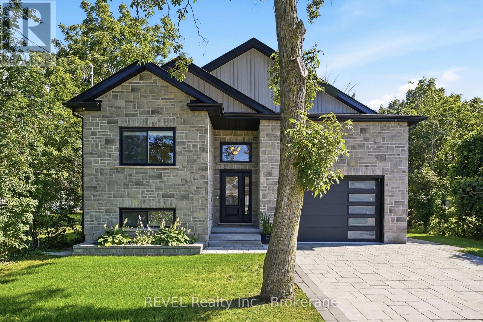 681 Warner Road, Niagara-On-The-Lake, Ontario  L0S 1J0 - Photo 1 - X13606016
