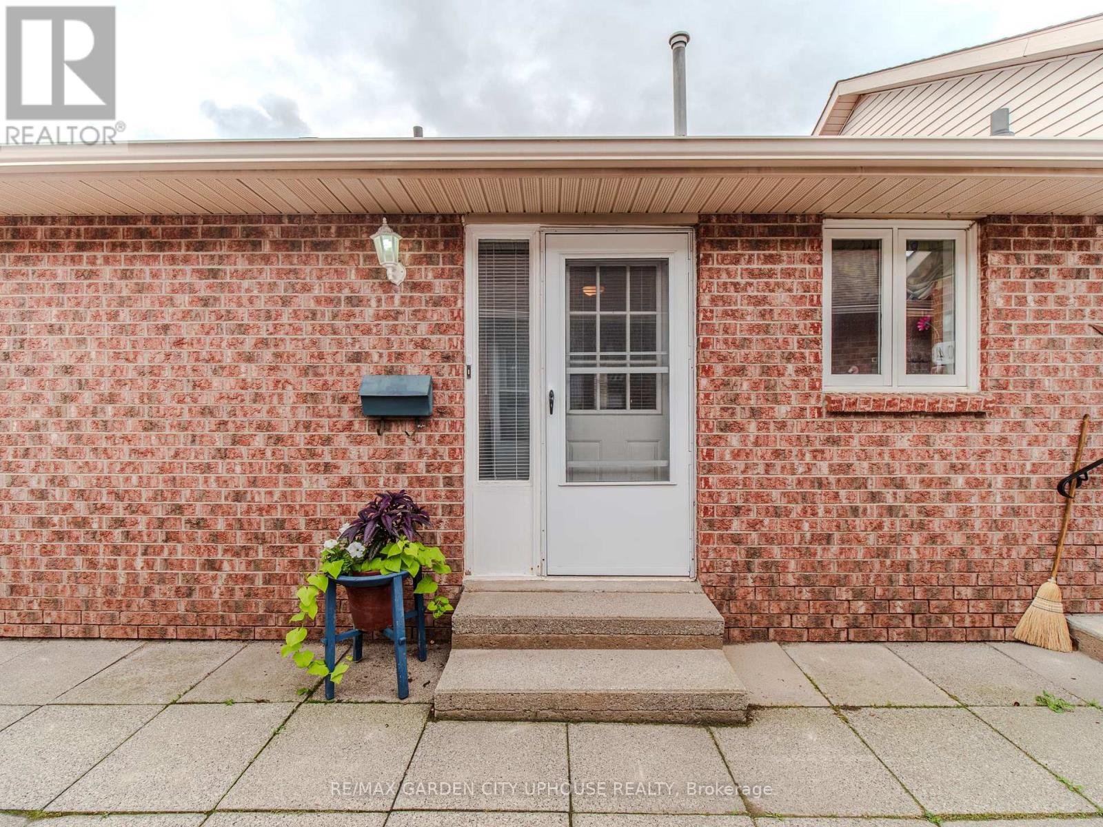 103 - 122 Bunting Road, St. Catharines, Ontario  L2P 3X7 - Photo 2 - X13606796