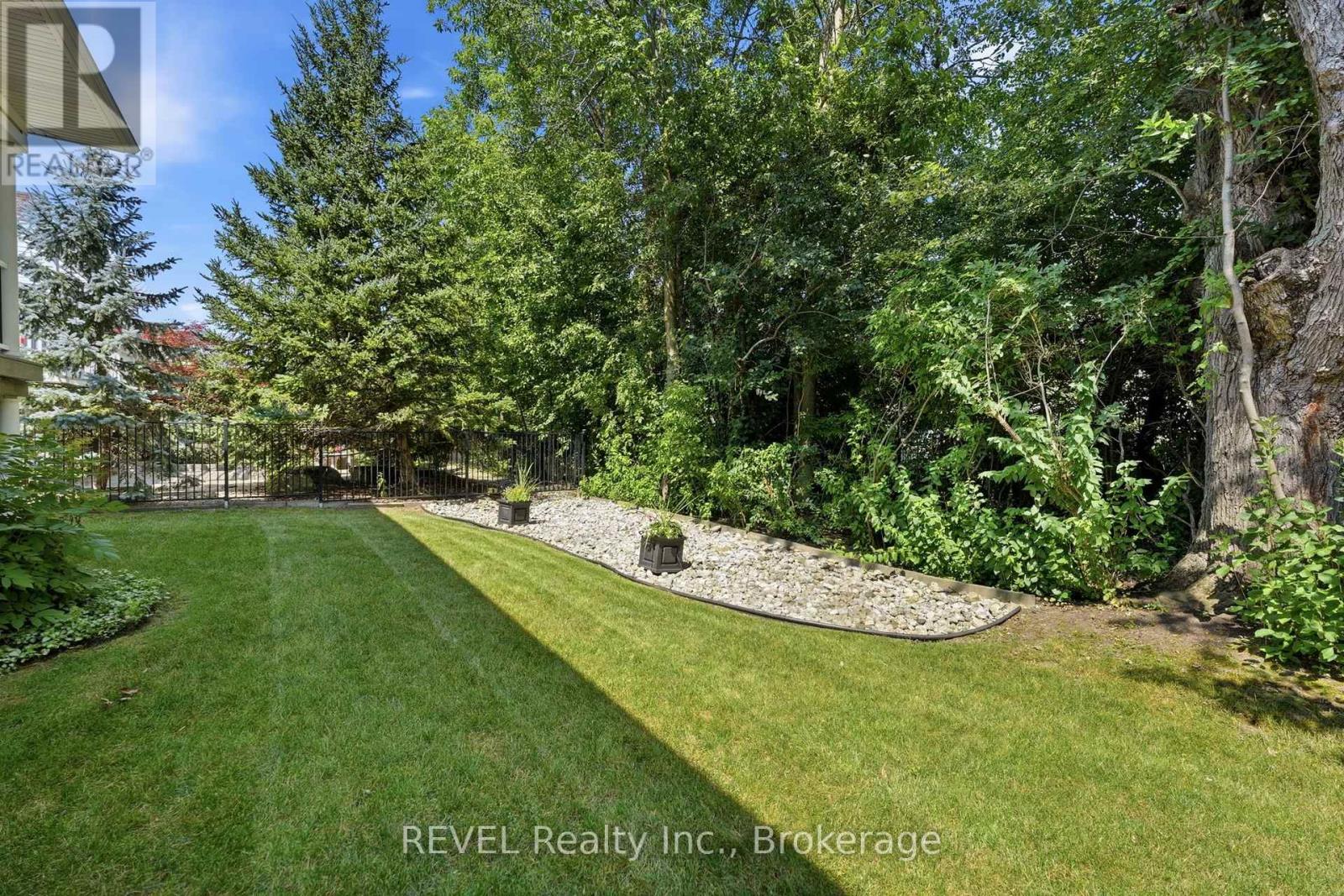 90 Sunrise Court, Fort Erie, Ontario  L0S 1N0 - Photo 37 - X13607522
