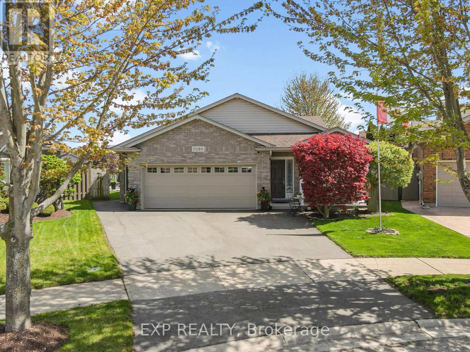 7090 Julie Drive, Niagara Falls, Ontario  L2H 3L4 - Photo 1 - X13612396