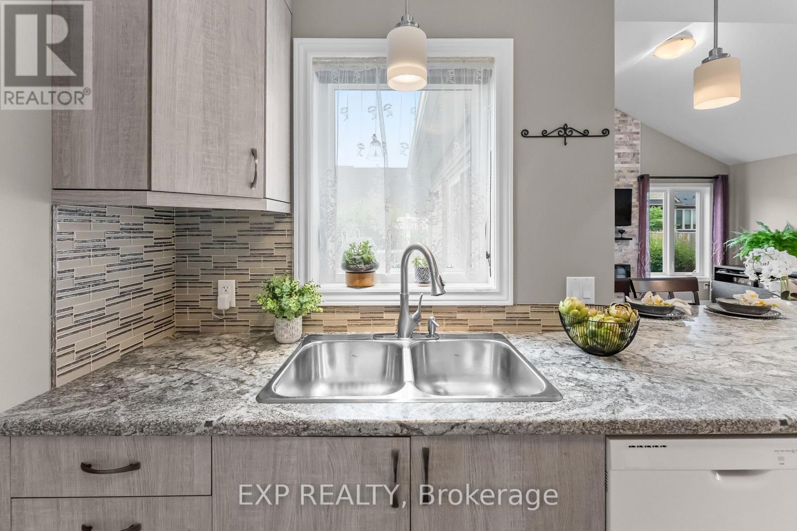 37 Mcfarland Street, Thorold, Ontario  L2V 0E5 - Photo 19 - X13616348