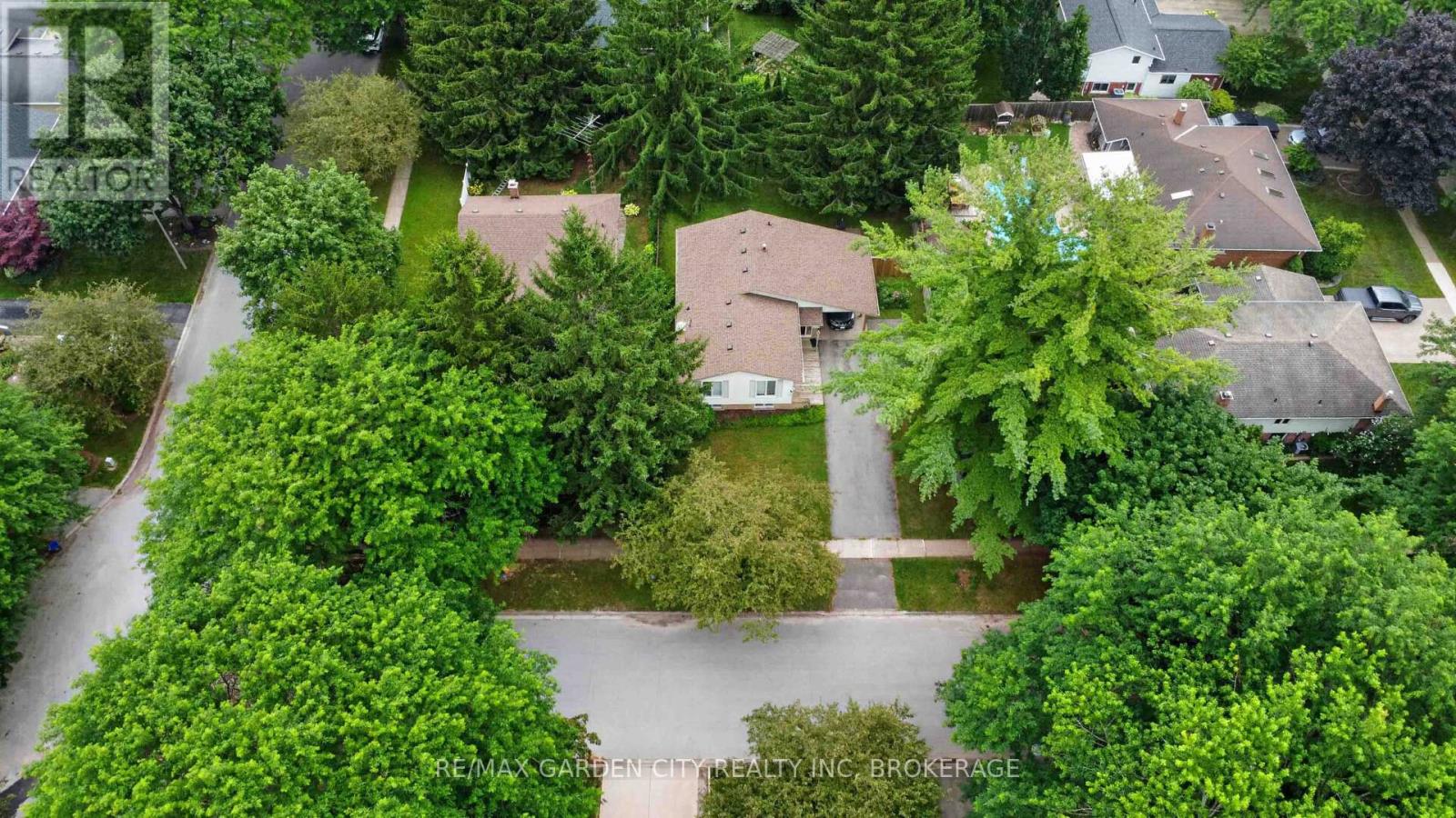 3 Fallingbrook Drive, Pelham, Ontario  L0S 1E0 - Photo 2 - X13617092