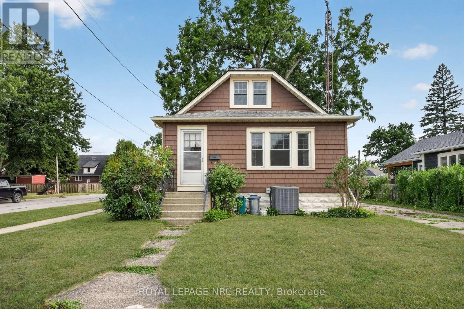 301 Dufferin Street, Fort Erie, Ontario  L2A 2T8 - Photo 1 - X13617220