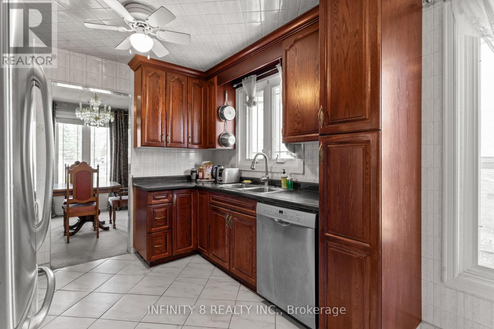 6918 Casey Street, Niagara Falls, Ontario  L2J 3G1 - Photo 7 - X13618478