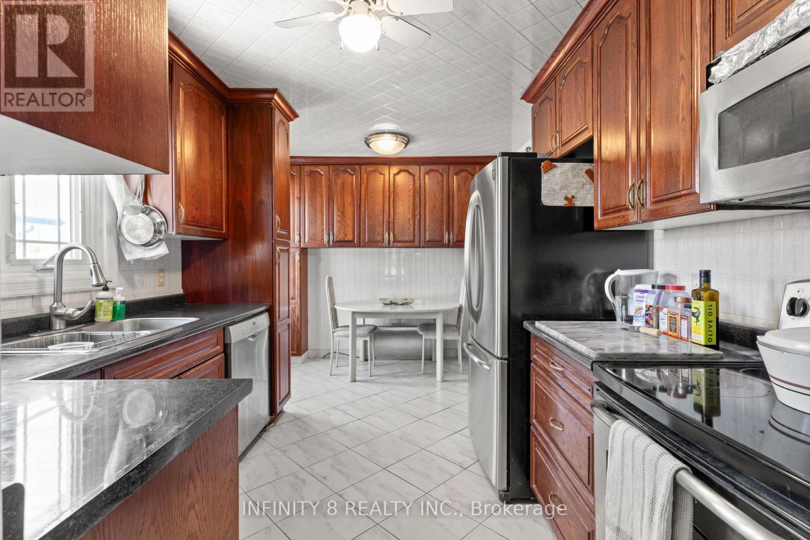 6918 Casey Street, Niagara Falls, Ontario  L2J 3G1 - Photo 8 - X13618478