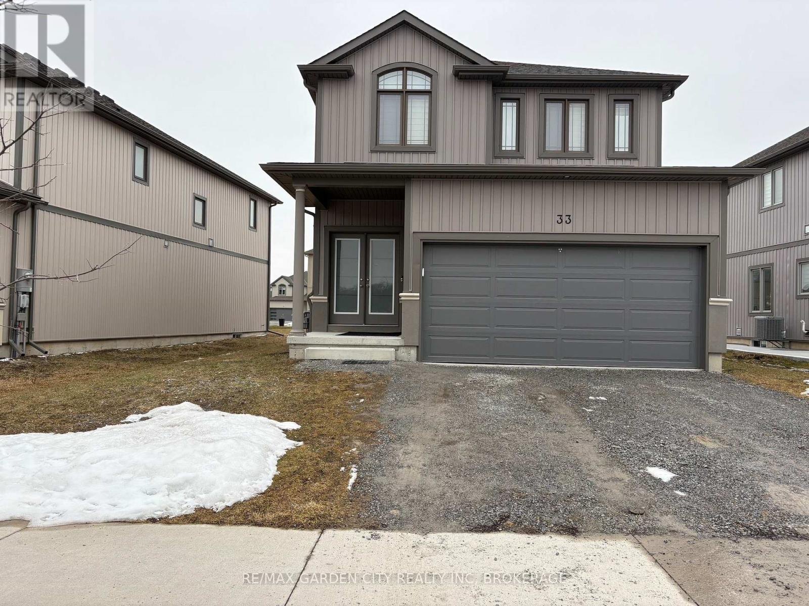 33 Bounty Avenue, Thorold, Ontario  L2V 0H3 - Photo 1 - X13621072