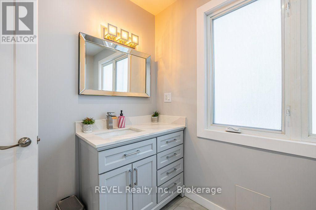 165 East West Line, Niagara-On-The-Lake, Ontario  L0S 1J0 - Photo 15 - X13628268