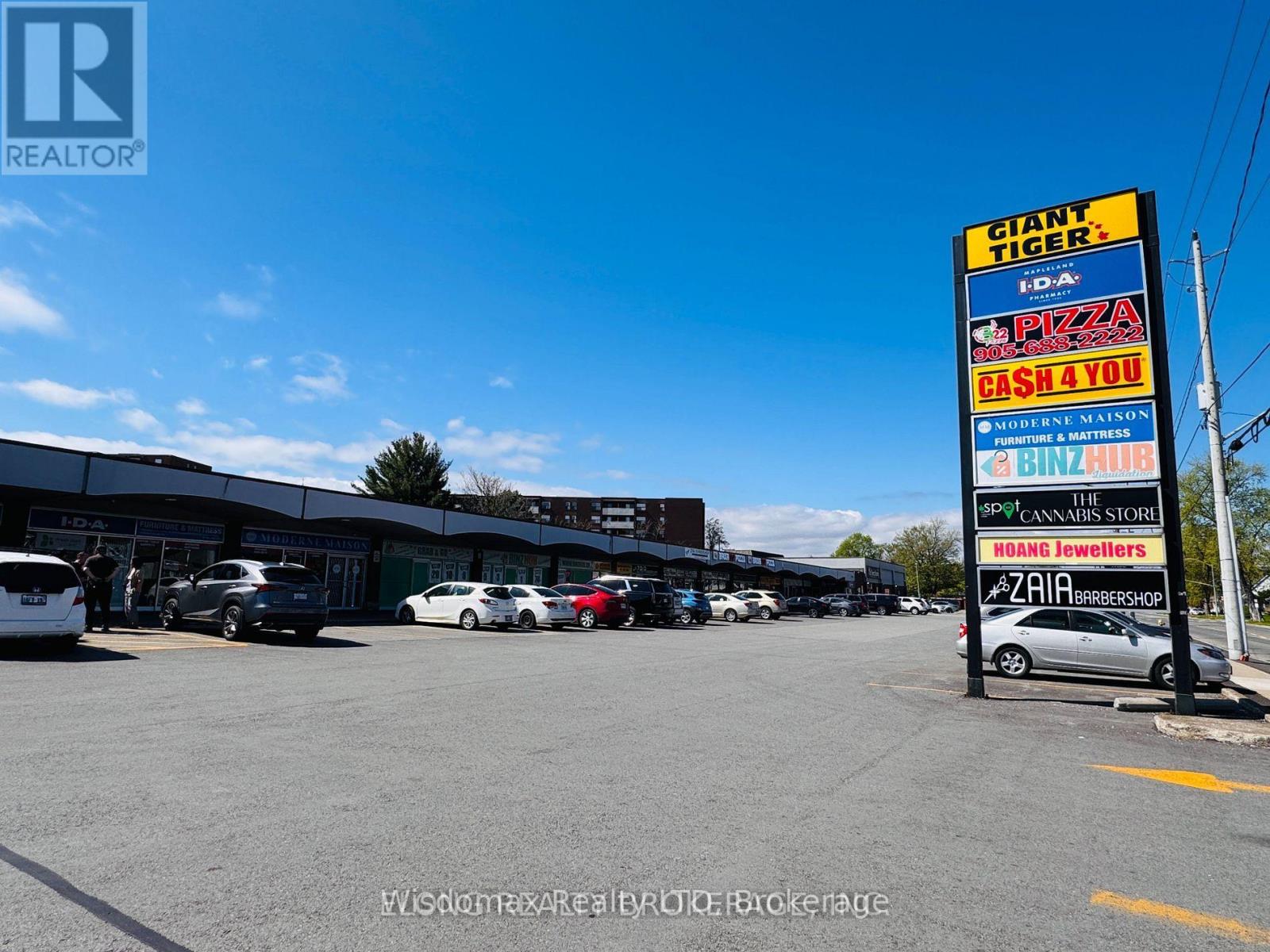 9 - 120 Welland Avenue, St. Catharines, Ontario  L2R 2N3 - Photo 1 - X13630886