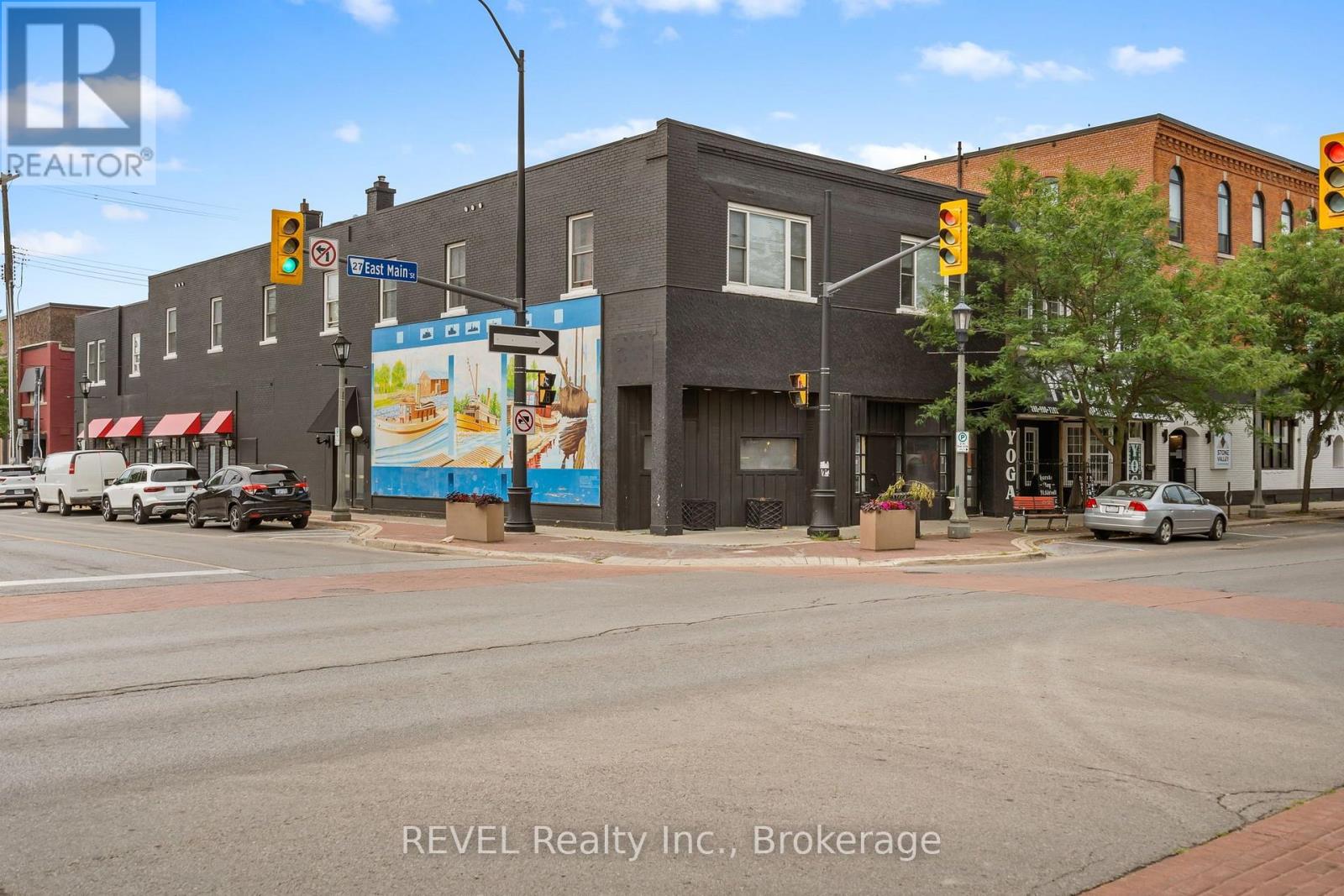 77 East Main Street S, Welland, Ontario  L3B 3W4 - Photo 1 - X13632498