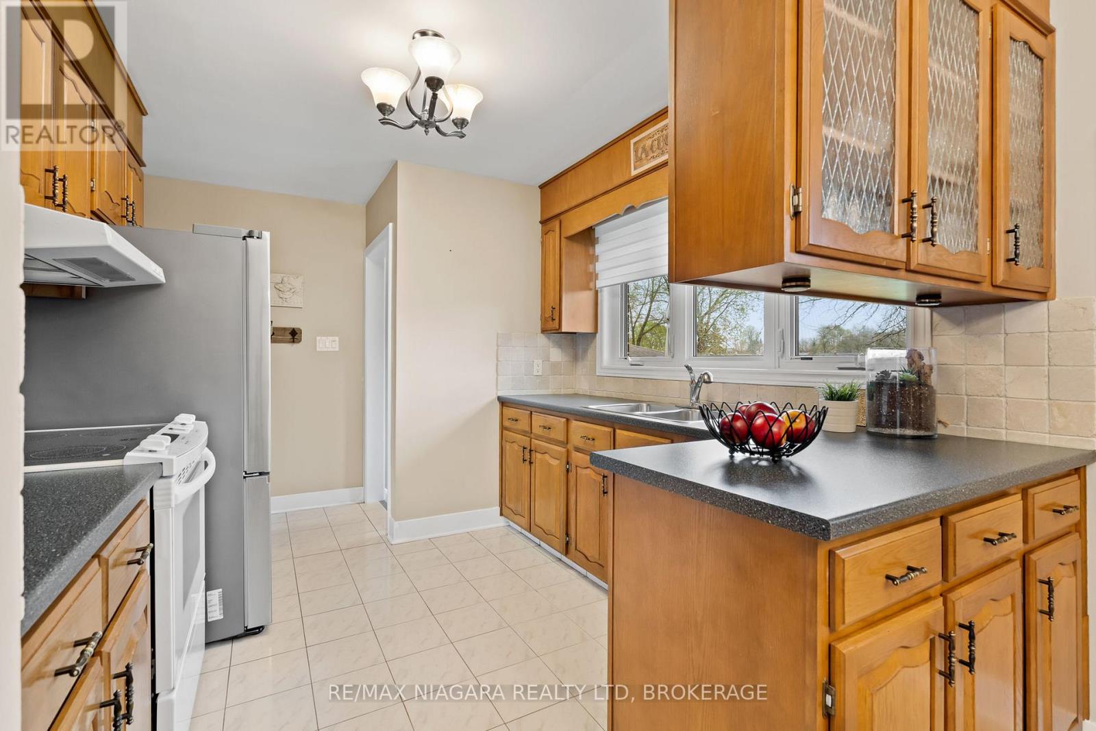 5938 Stevens Street, Niagara Falls, Ontario  L2E 3A3 - Photo 8 - X13646932