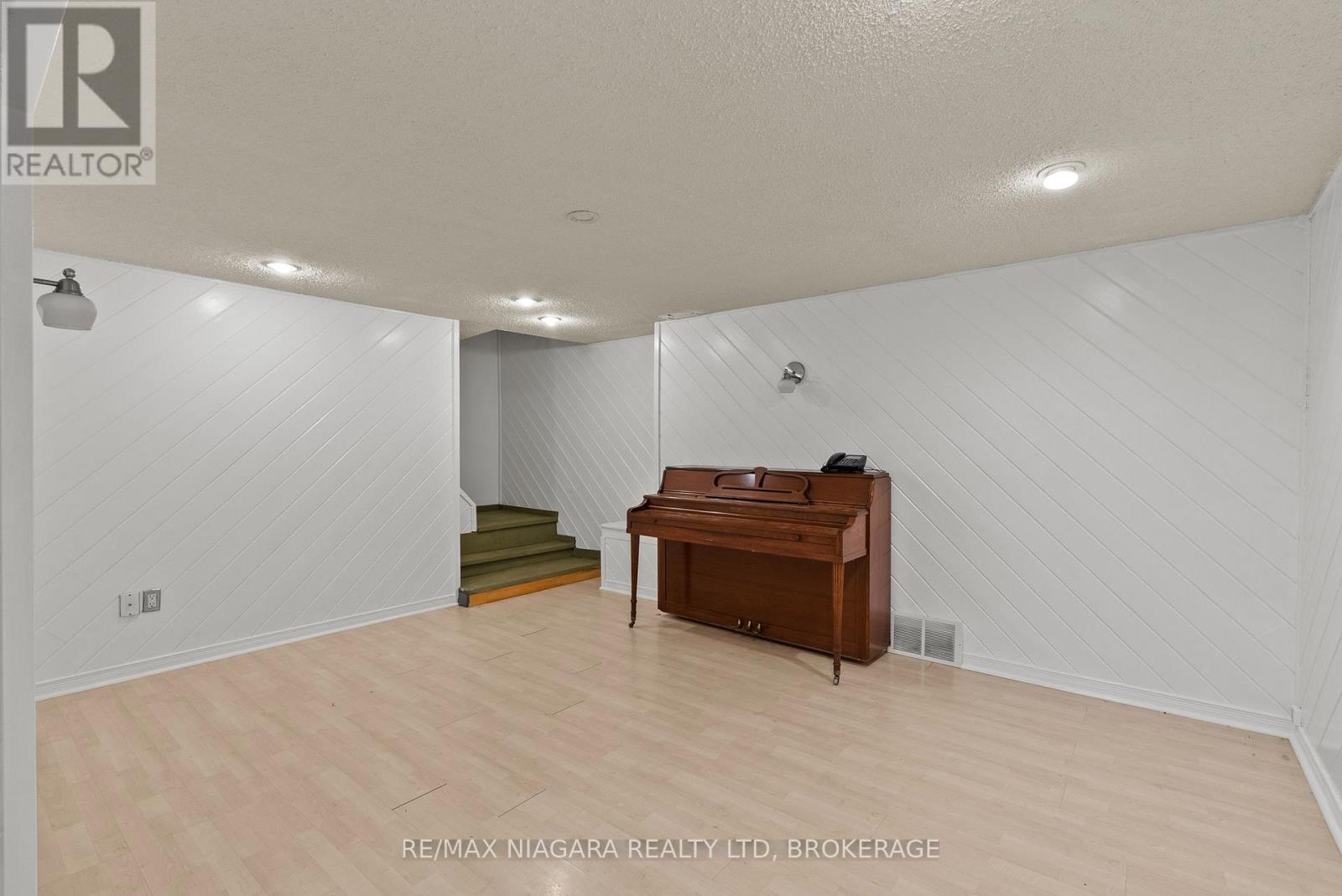 21 Garrison Village Drive, Niagara-On-The-Lake, Ontario  L0S 1J0 - Photo 30 - X13644454