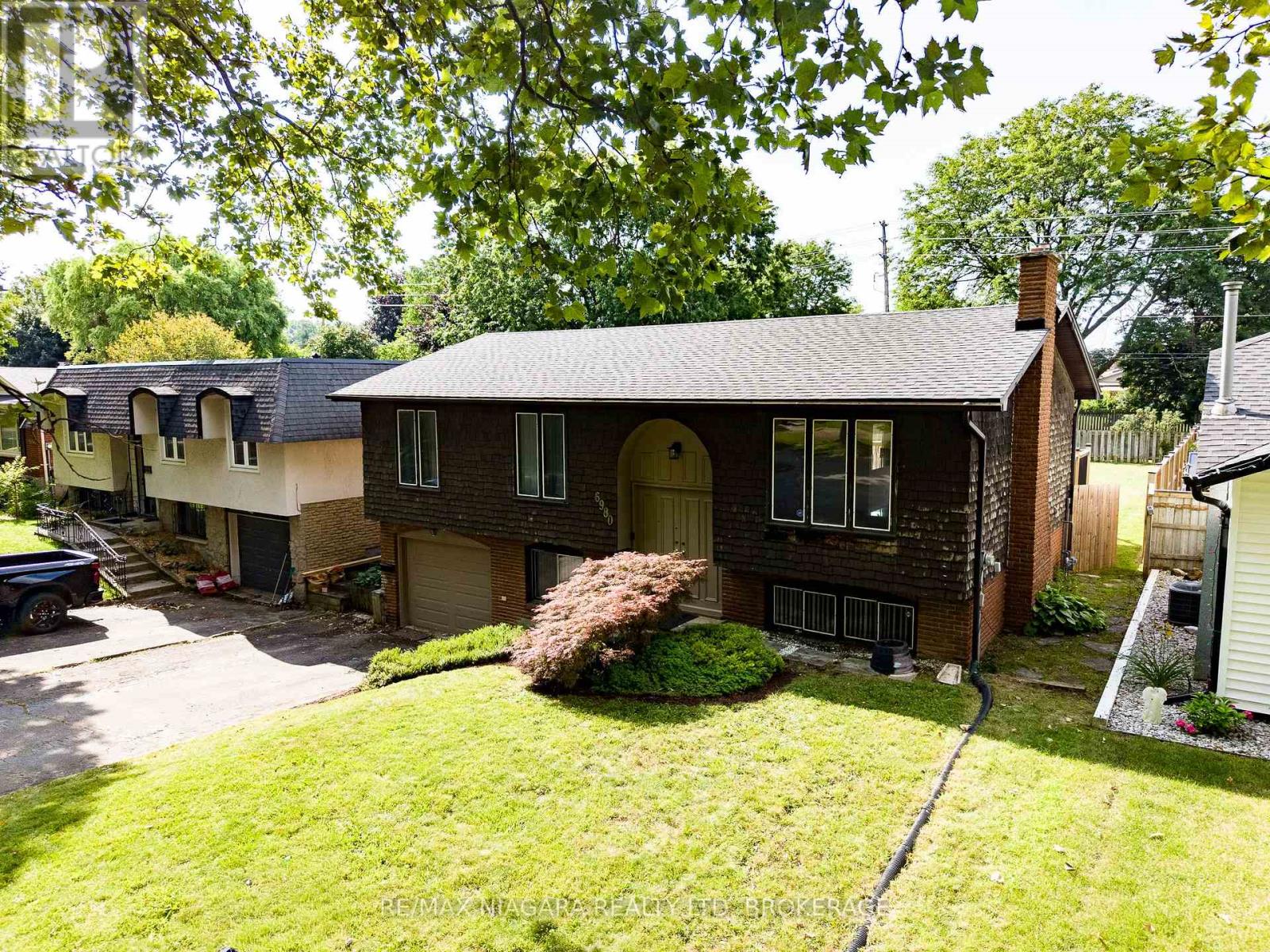 6980 Dolphin Street, Niagara Falls, Ontario  L2E 6Y2 - Photo 1 - X13651378