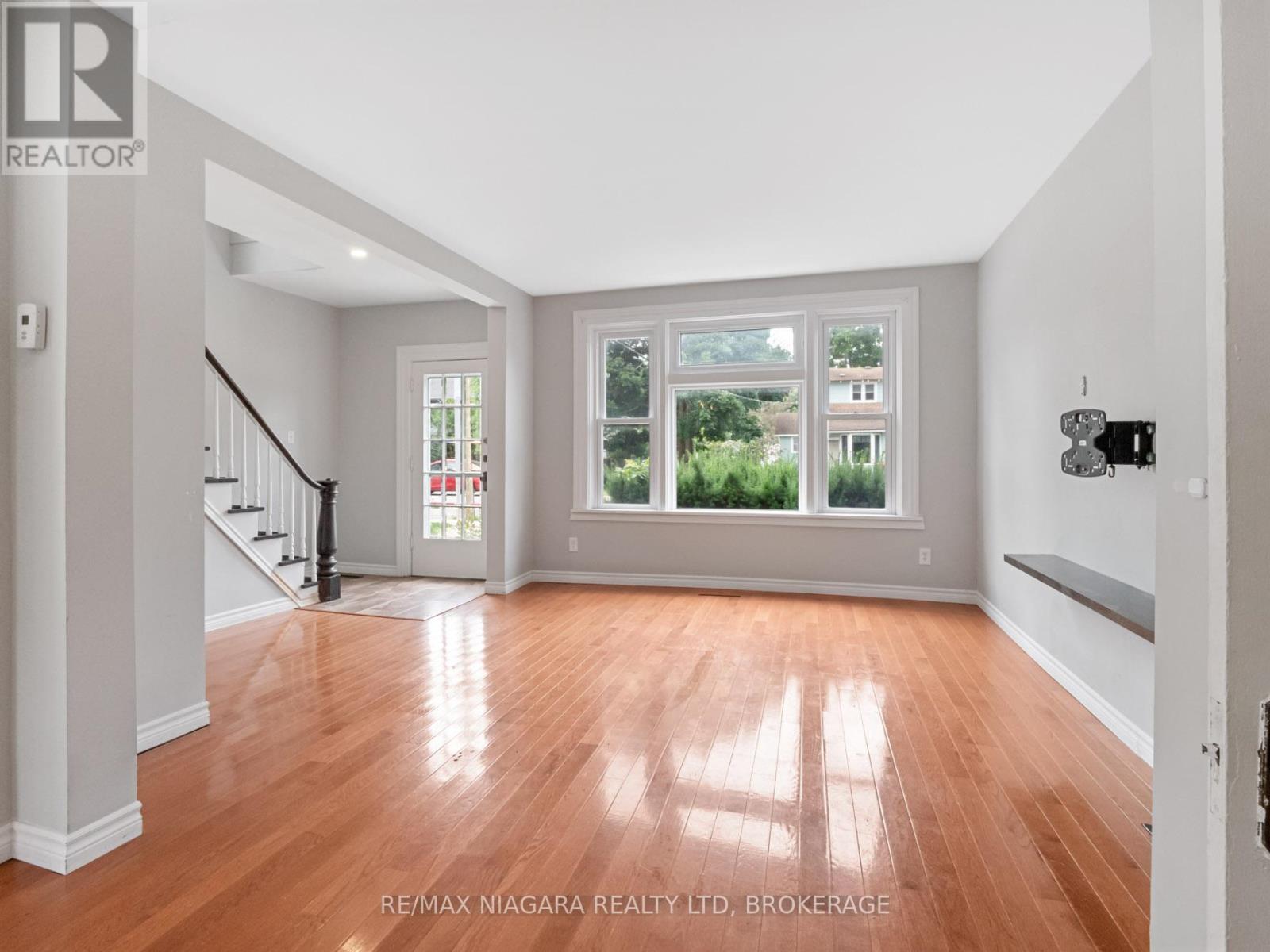 430 Ridge Road N, Fort Erie, Ontario  L0S 1N0 - Photo 5 - X13655398