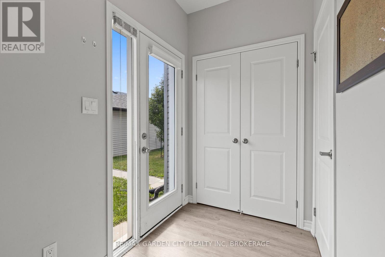 8 - 182 Broadway Lane, Welland, Ontario  L3C 5L5 - Photo 11 - X13655846