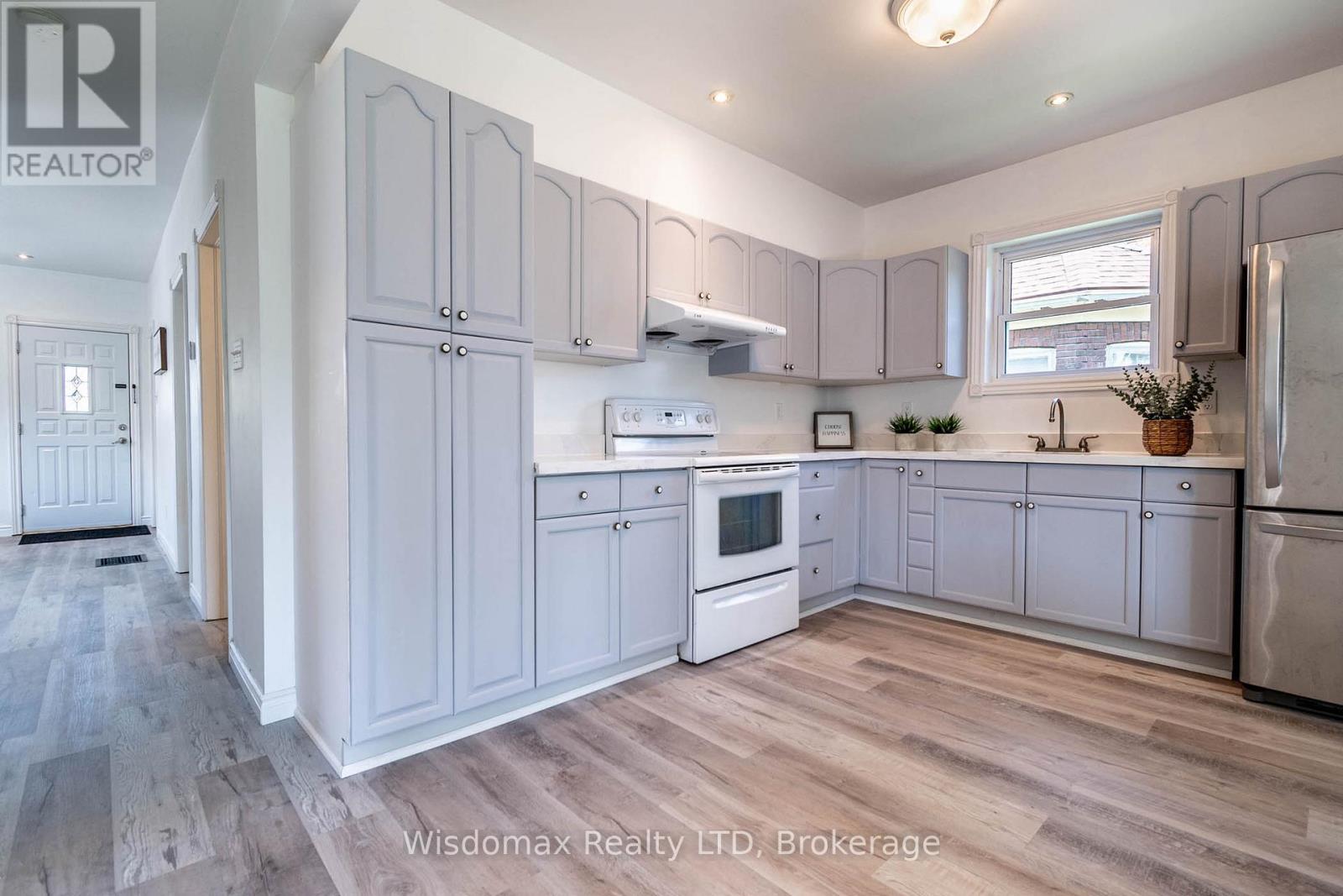 5790 Robinson Street, Niagara Falls, Ontario  L2G 2B2 - Photo 12 - X13656078