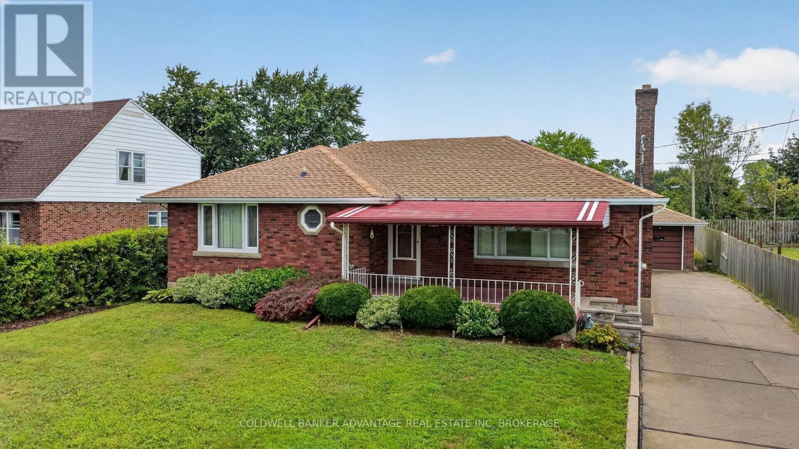 36 Third Street, Welland, Ontario  L3B 4W4 - Photo 1 - X13656822