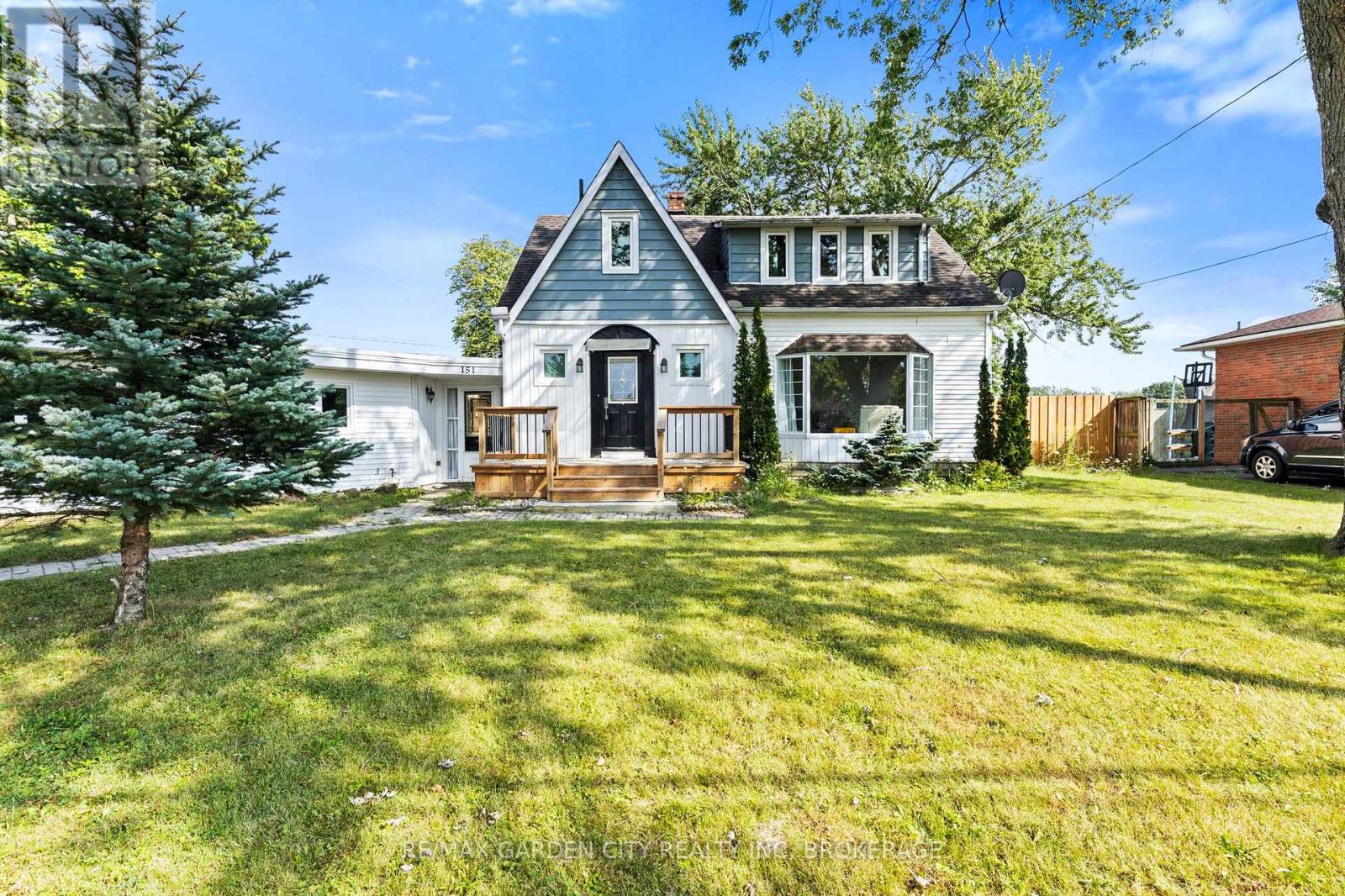 151 St George Street, Welland, Ontario  L3C 5N9 - Photo 1 - X13657898