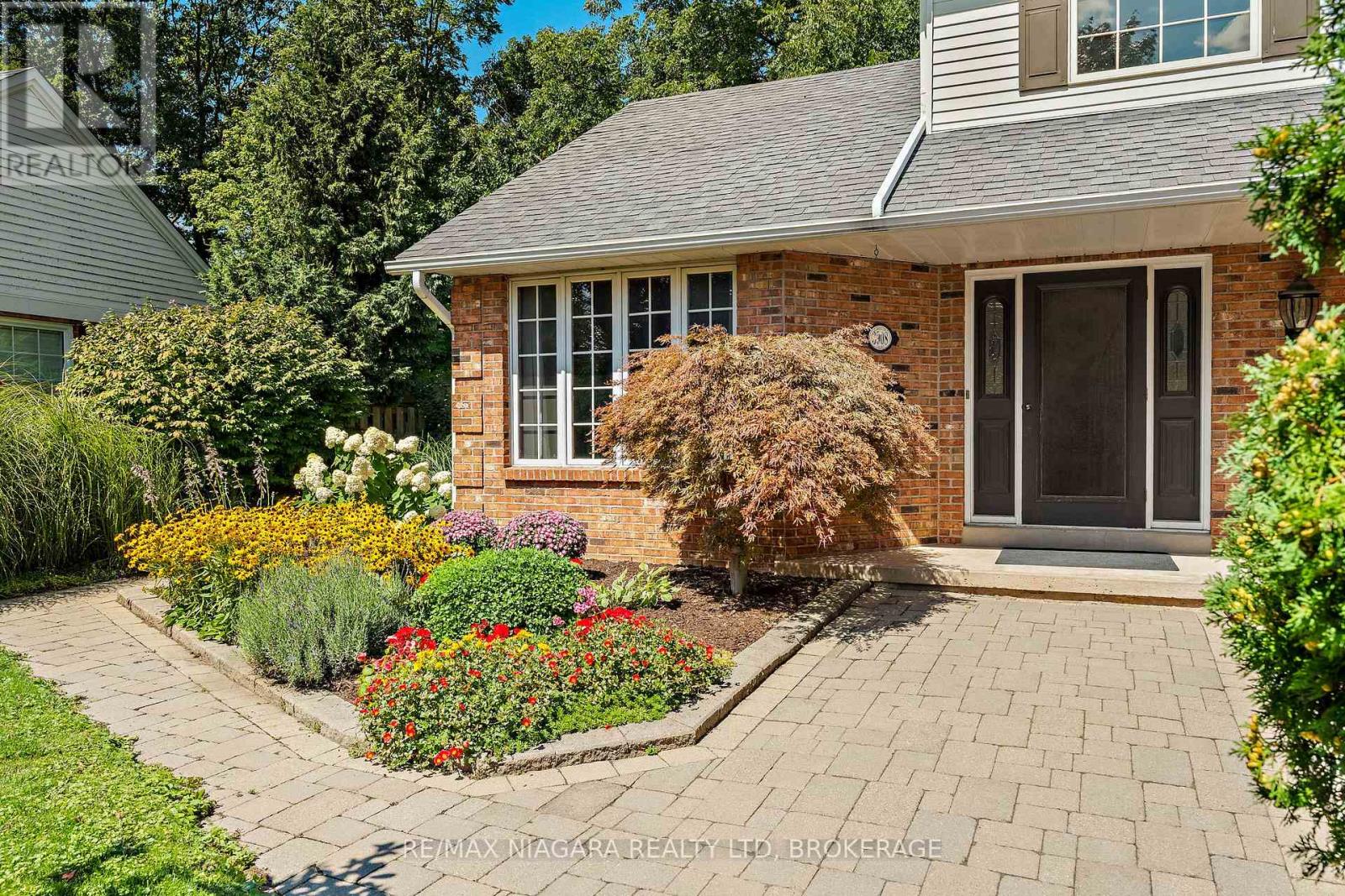 3908 Carolynn Court, Lincoln, Ontario  L0R 2C0 - Photo 4 - X13661110